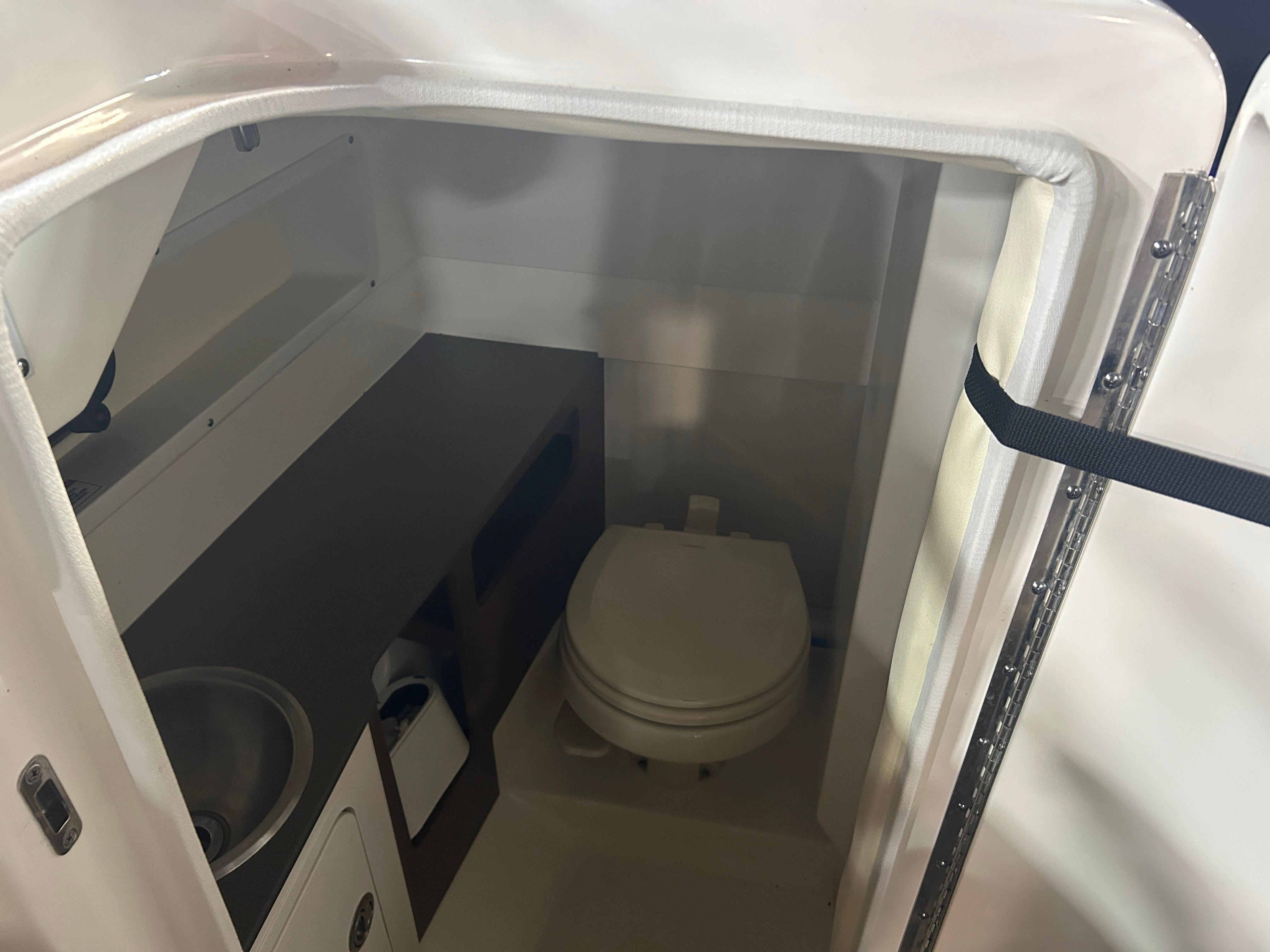 2021 Sea Ray SDX 270 - 22