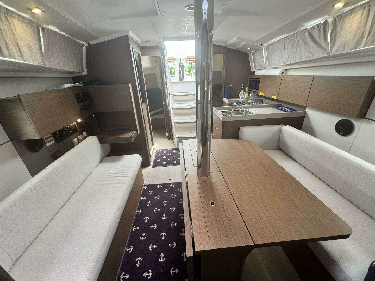 2023 Beneteau Oceanis 38.1 - Image 19