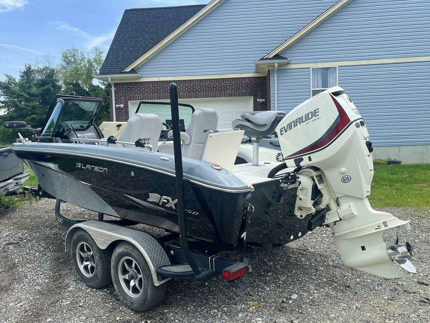 2018 Larson FX 1850 DC - Image 3