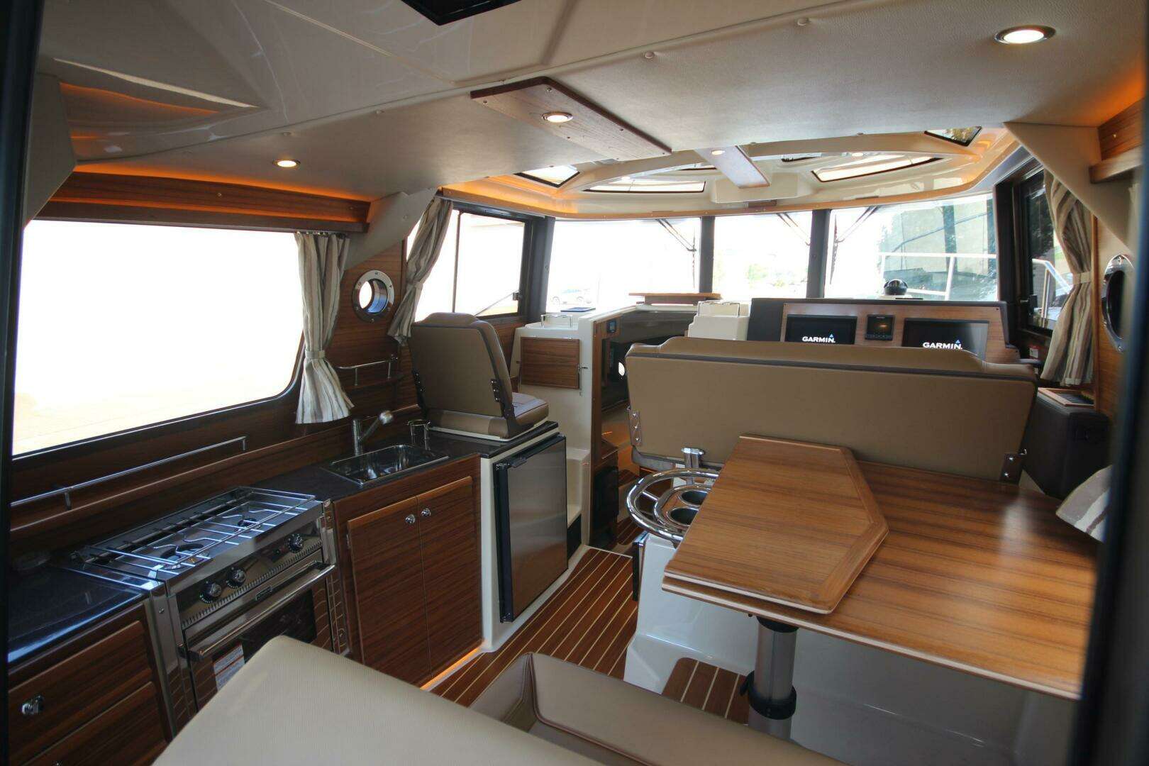 2025 Ranger Tugs R-29 Command Bridge Luxury Edition - Image 29