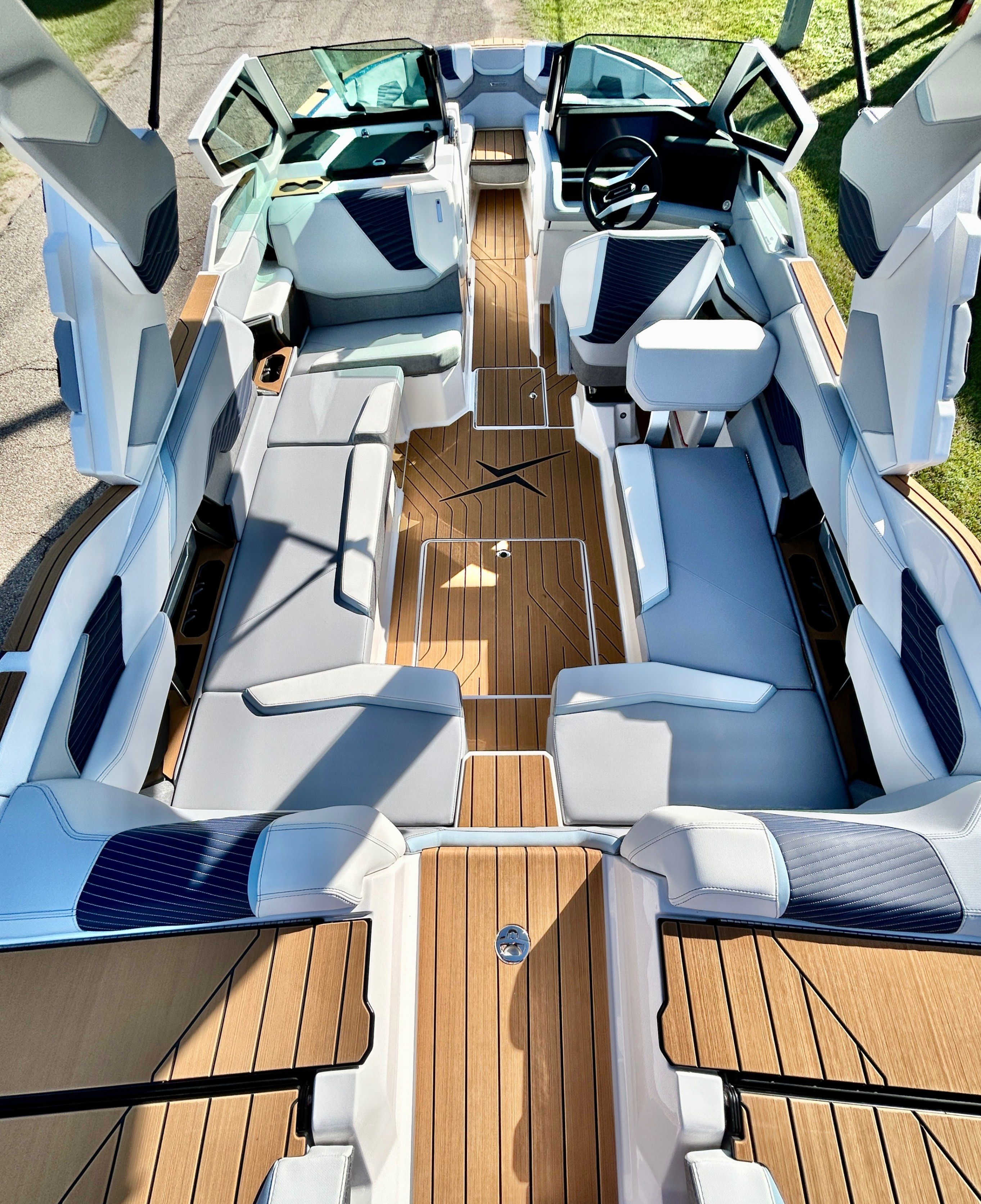 2026 MasterCraft X24 - 12