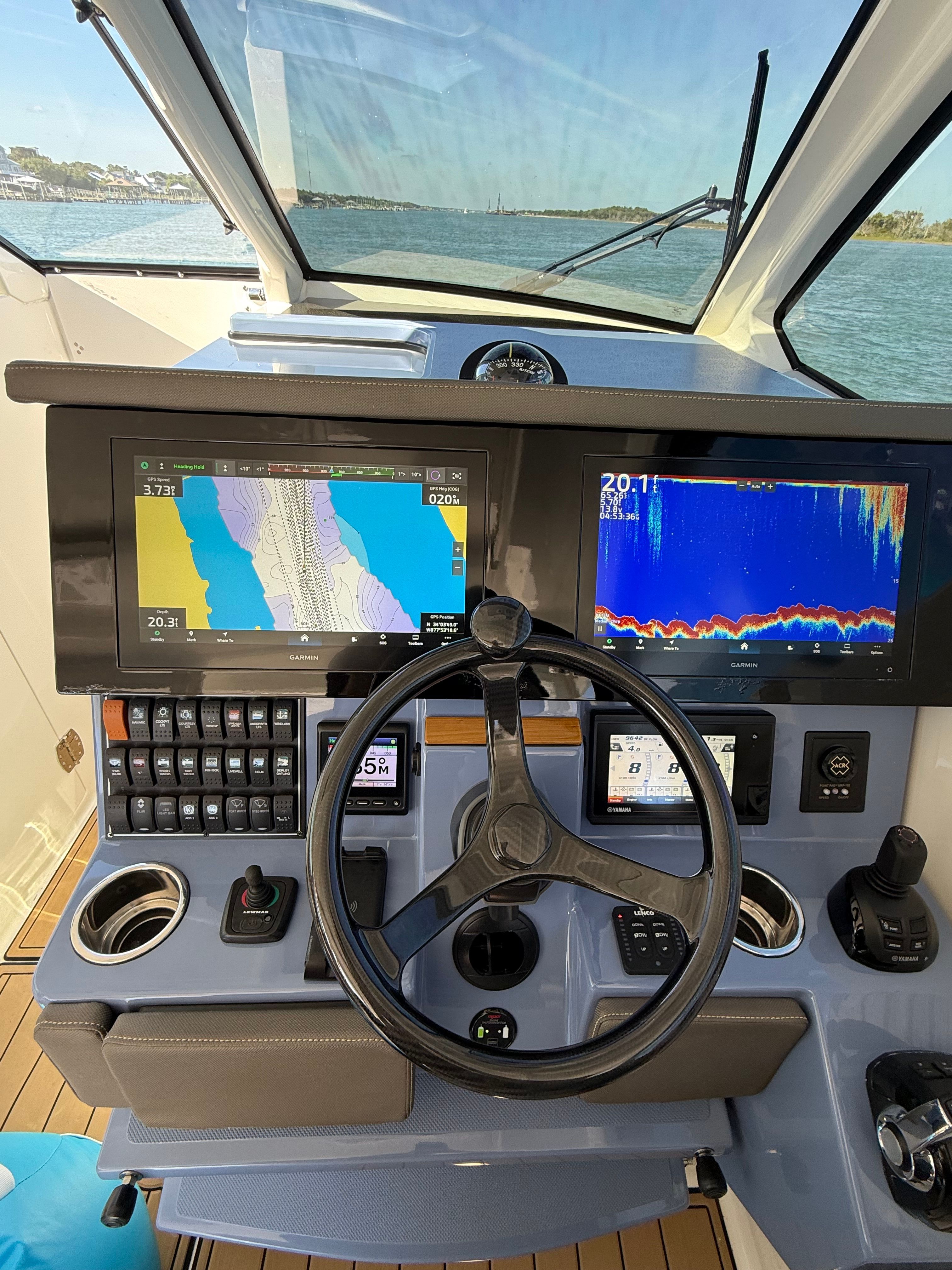 2020 Pursuit DC 365 Dual Console - 17