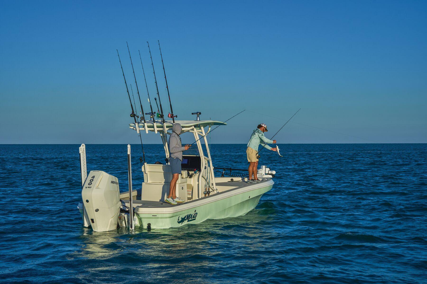 2025 Mako 24 APEX - 16