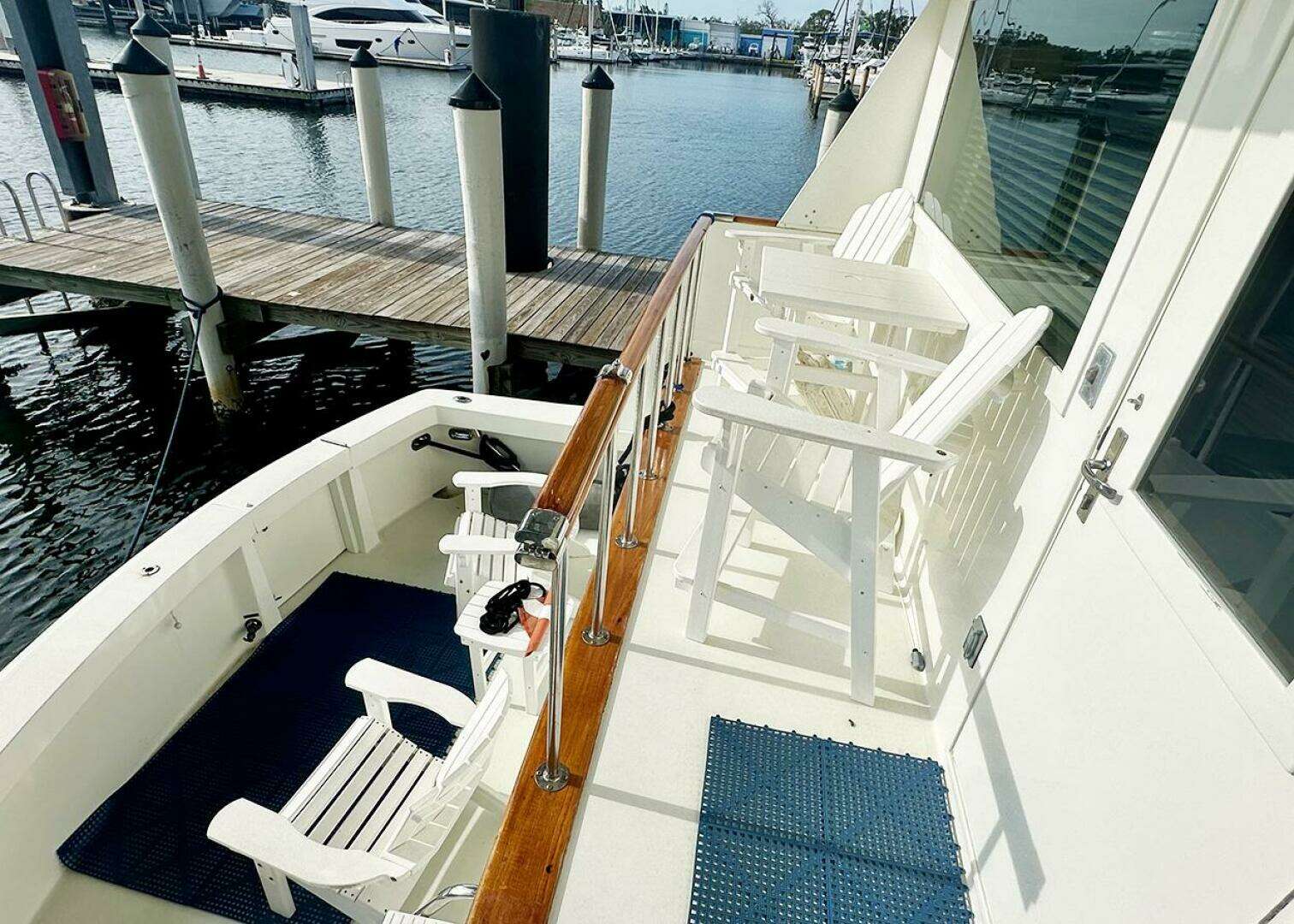 1994 Hatteras Cockpit Motoryacht - Image 7