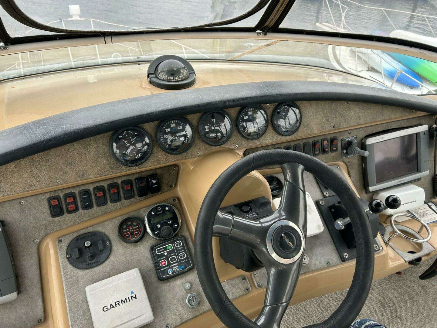 2003 Carver 360 Sport Sedan - Image 26