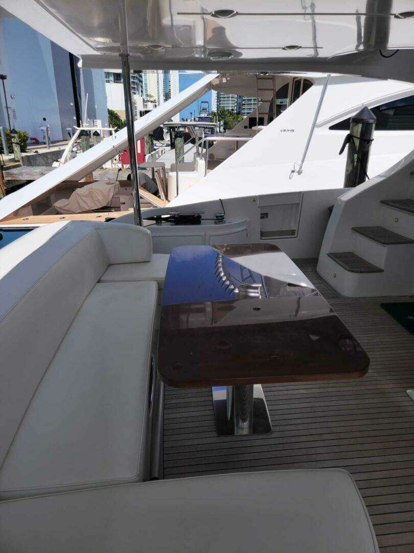 2014 Azimut Flybridge - Image 14