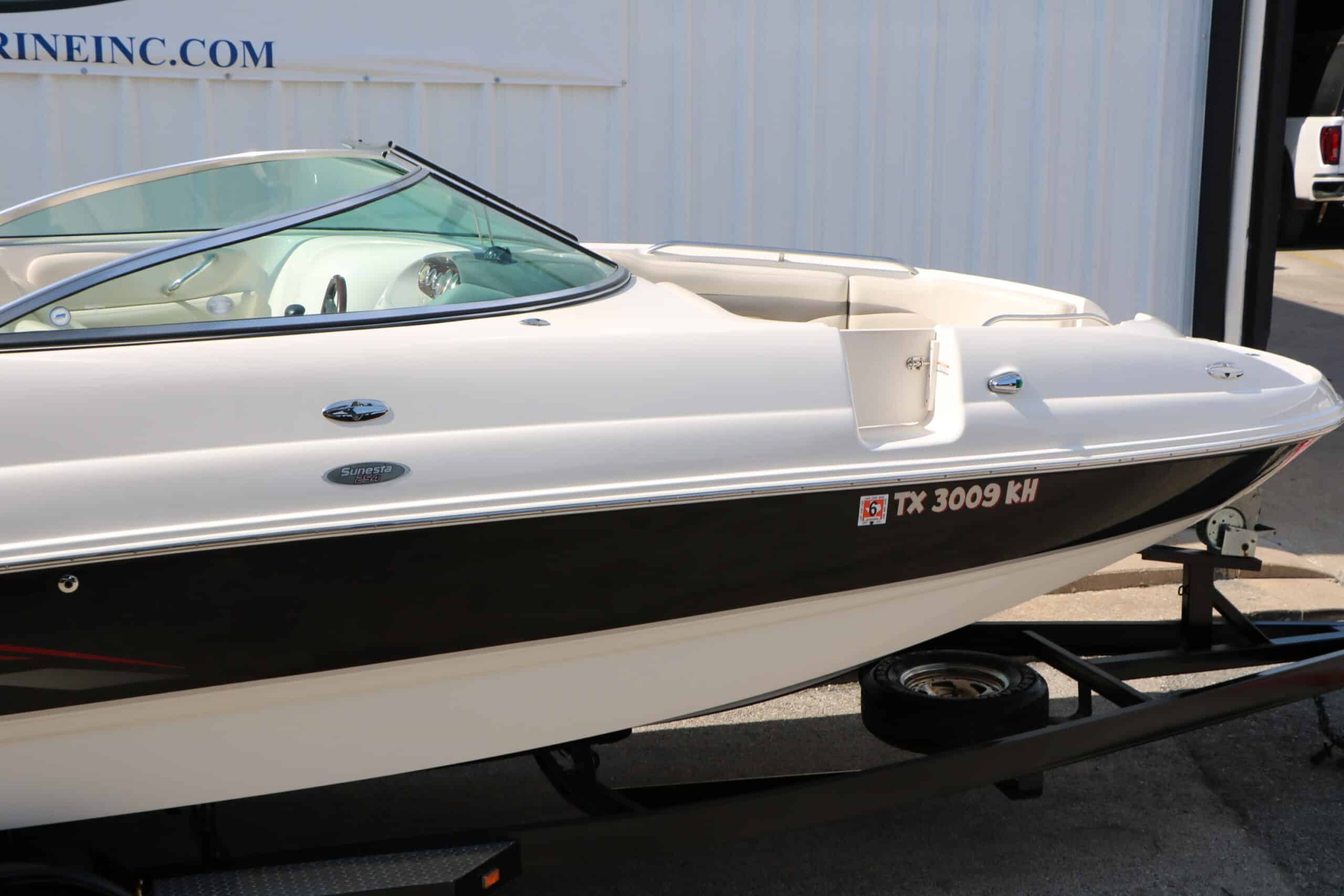 2005 Chaparral Sunesta 254 - 13