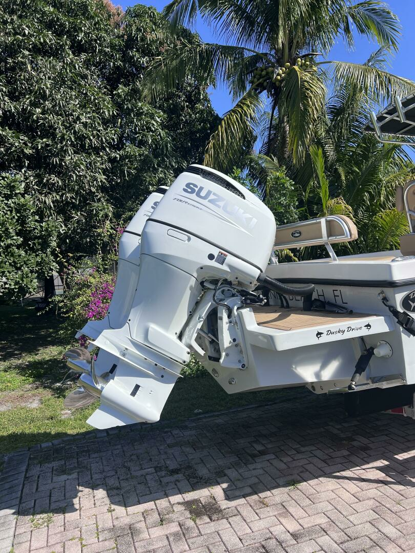 2022 Dusky 278 CENTER CONSOLE - Image 5