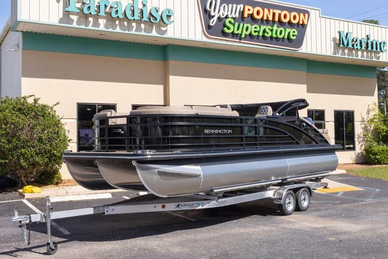 2023 Bennington R23 Swingback