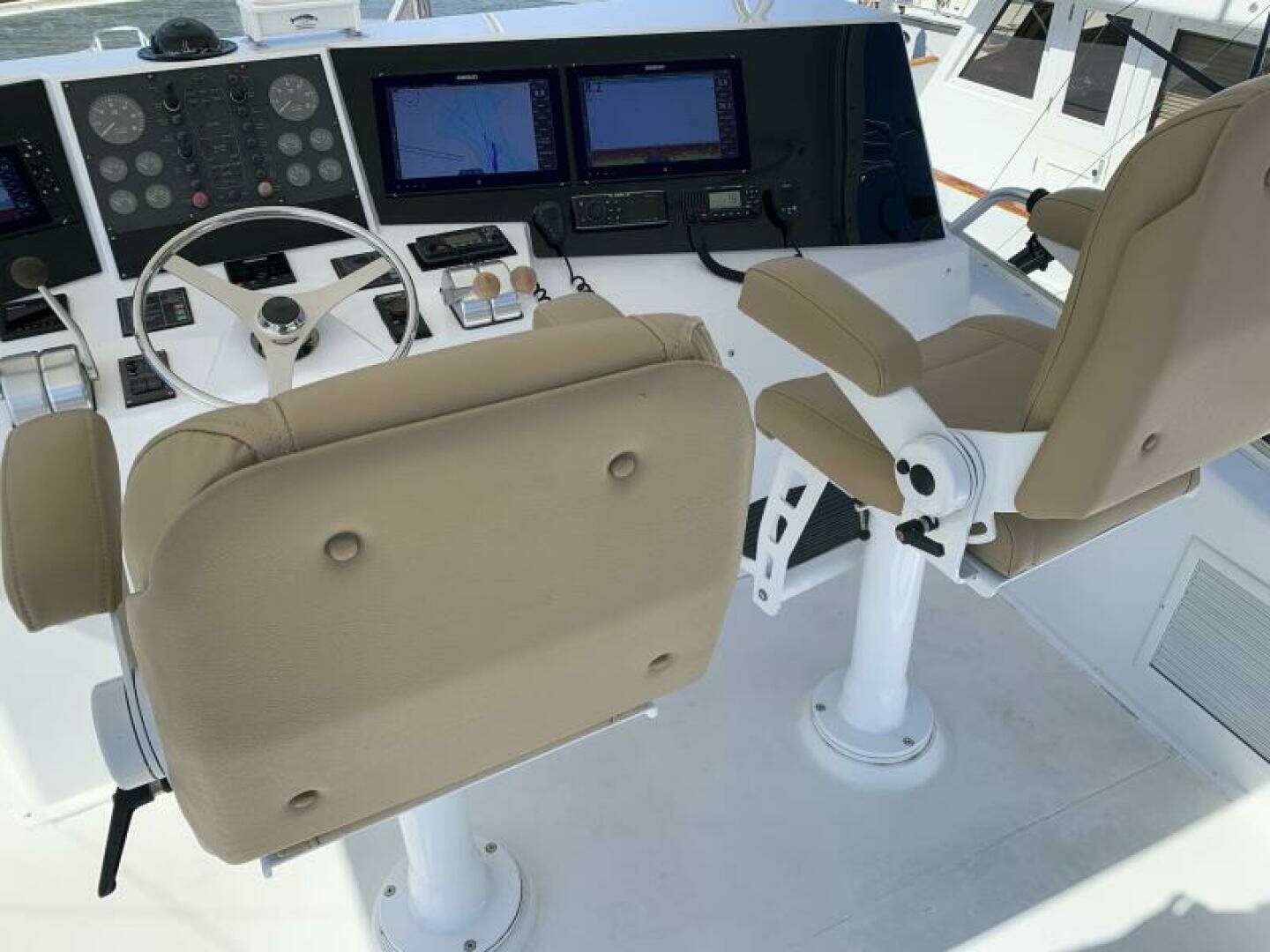 2000 Viking 50 Convertible Sportfish - Image 28
