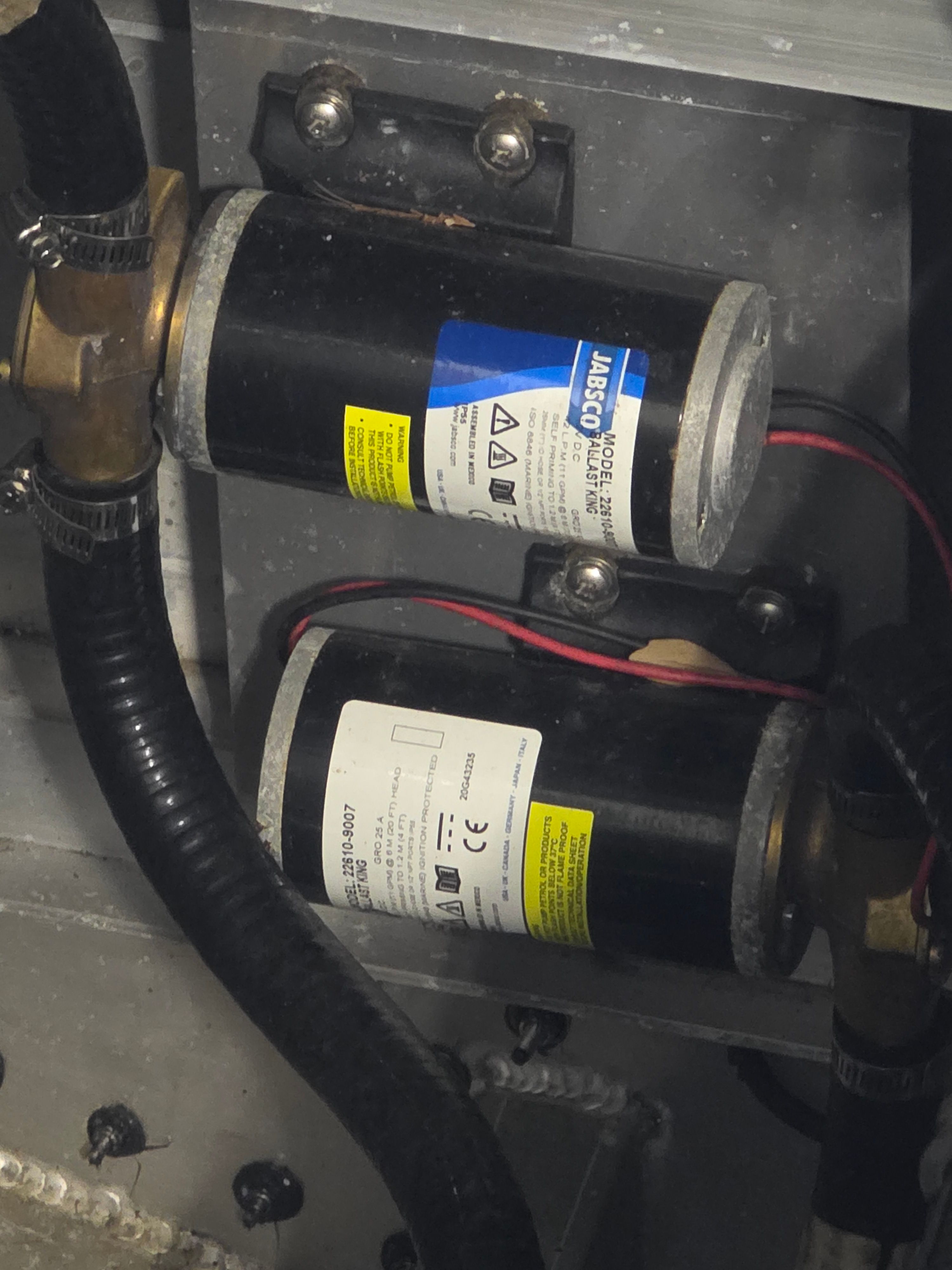 Jabsco pumps in Montara SURF BOSS 25 boat, year 2021.