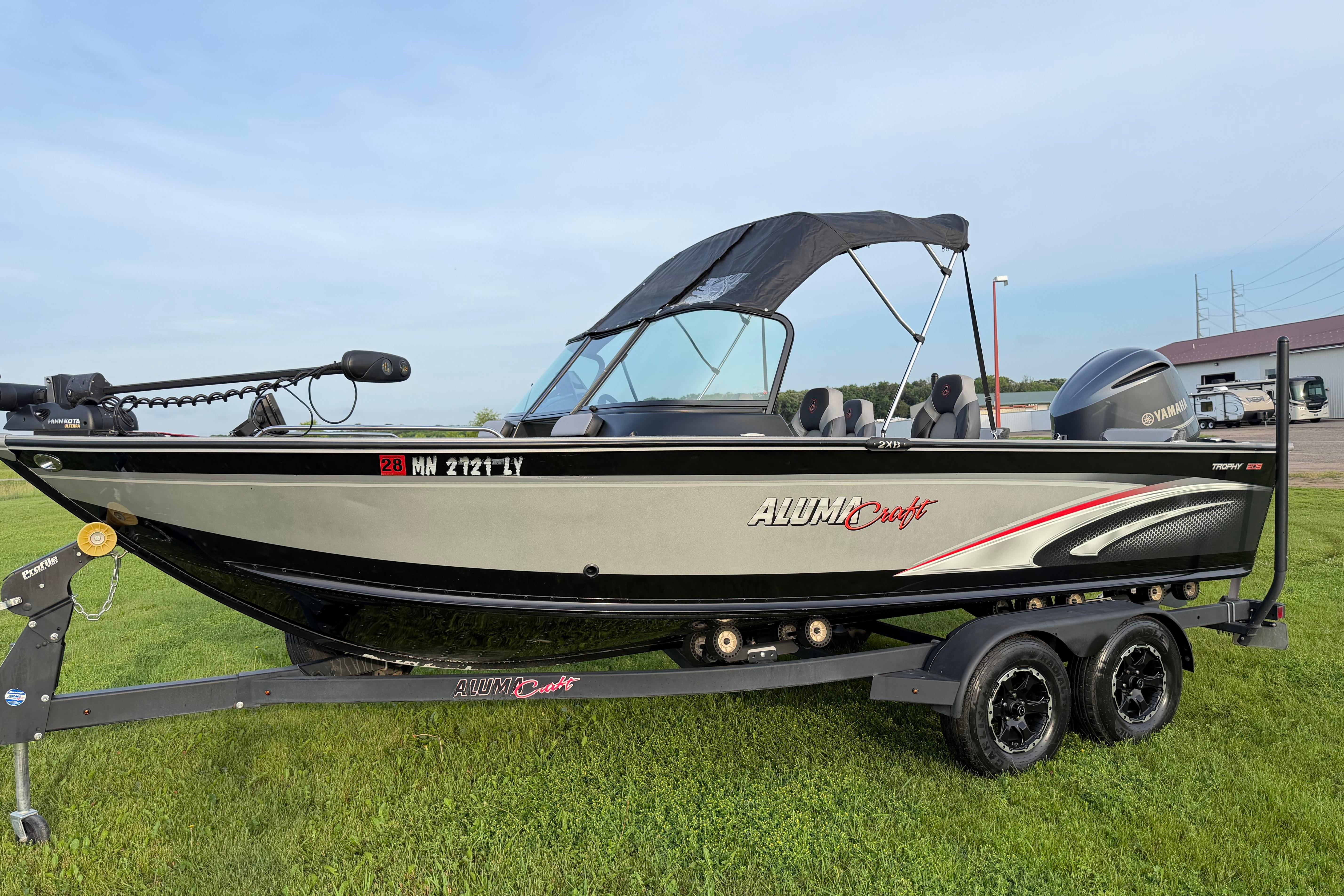 2019 Alumacraft Trophy 205