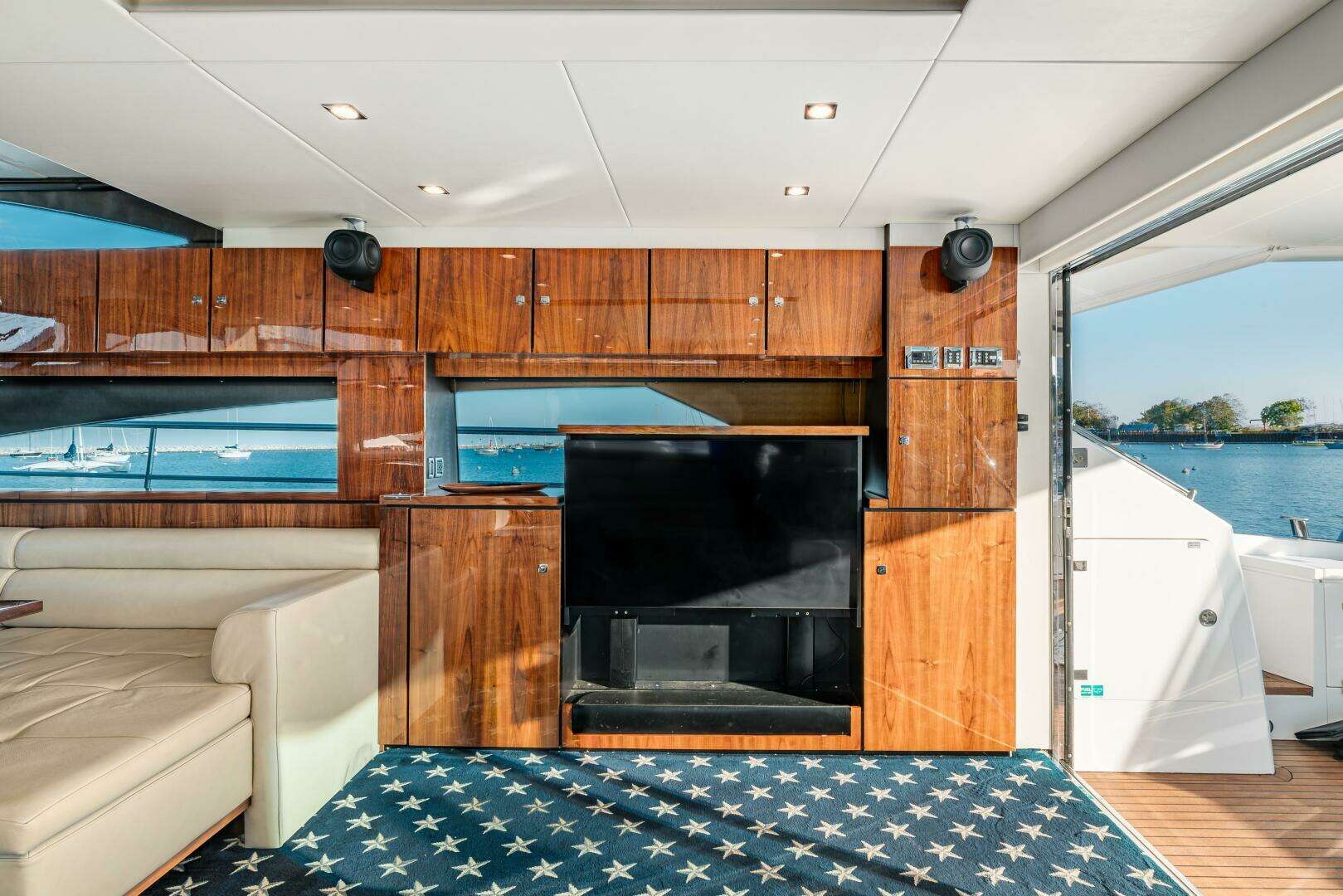 2011 Fairline 65 Squadron - Image 36