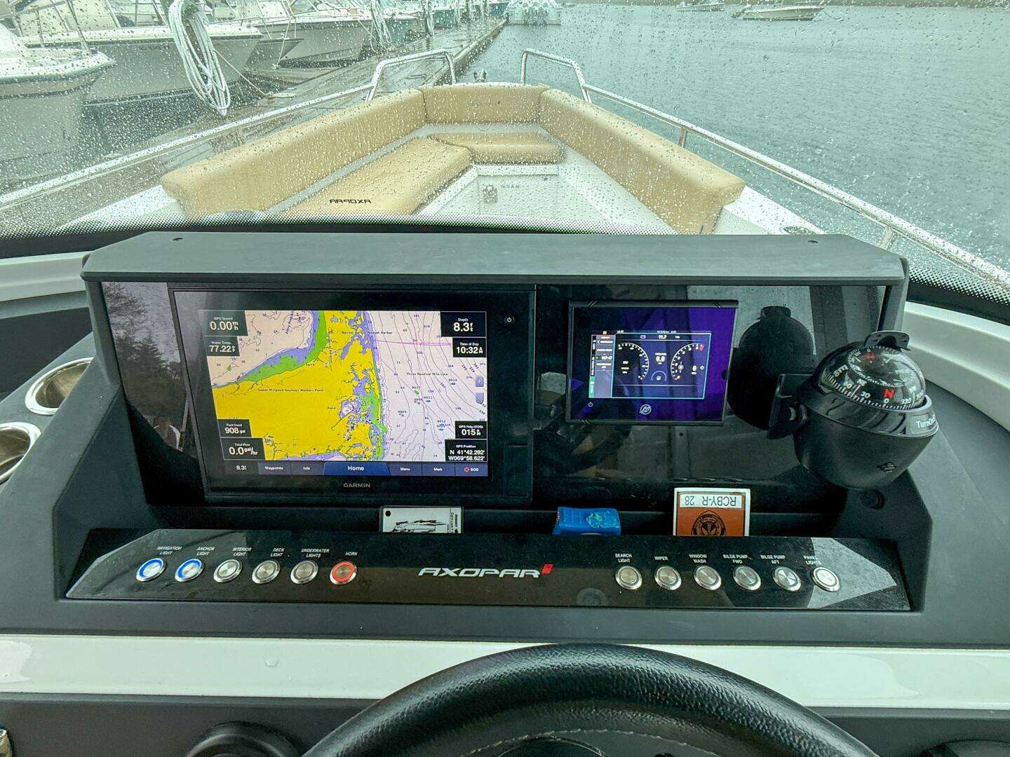 2020 Axopar 28 Cabin w/Wet Bar - Image 29