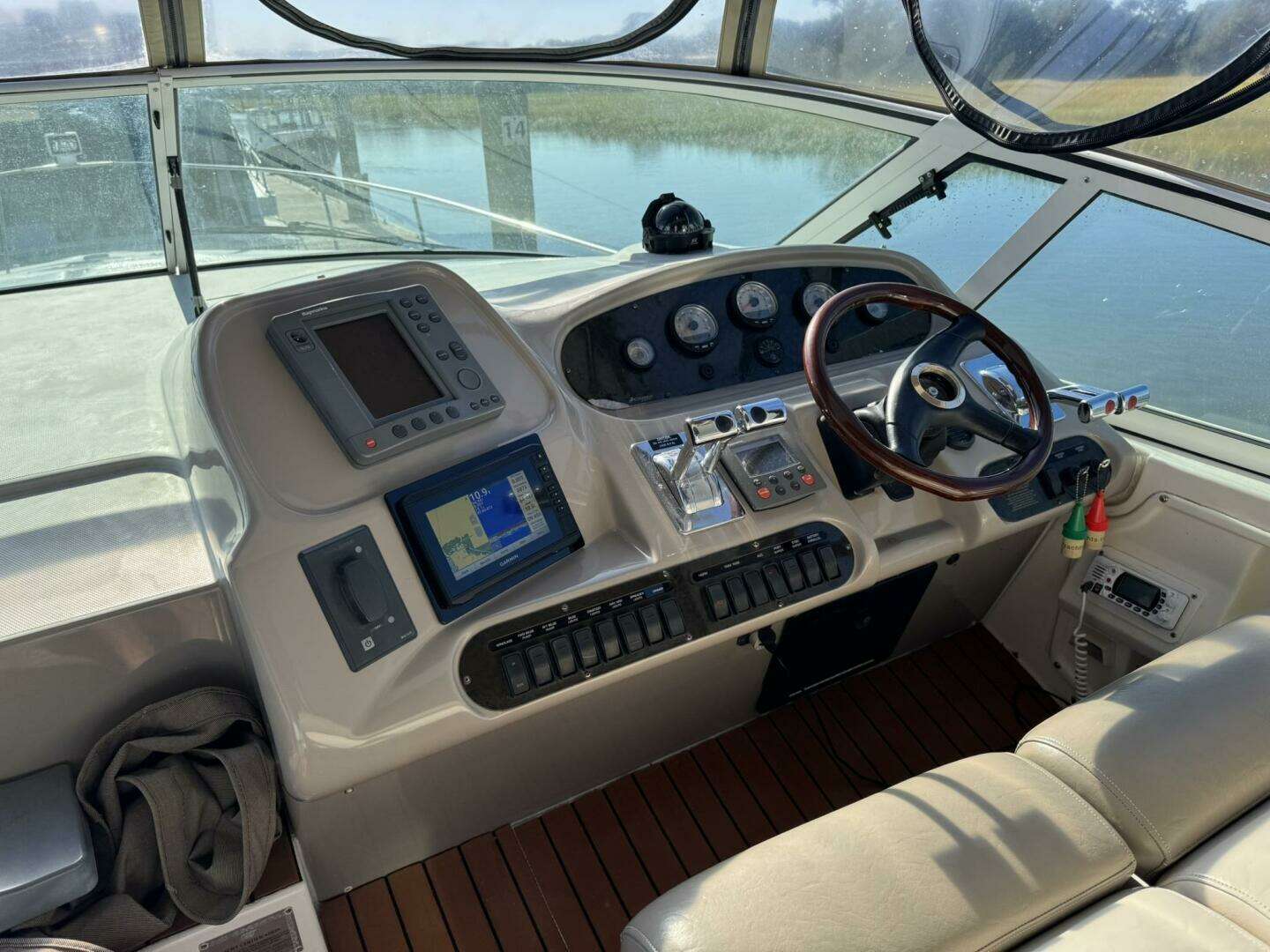 2003 Cruisers Yachts 3772 - Image 33