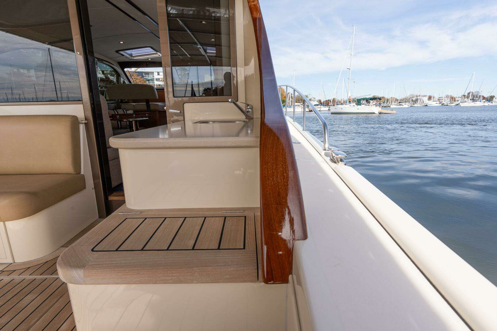 2016 Palm Beach Motor Yachts PB50 - Image 22