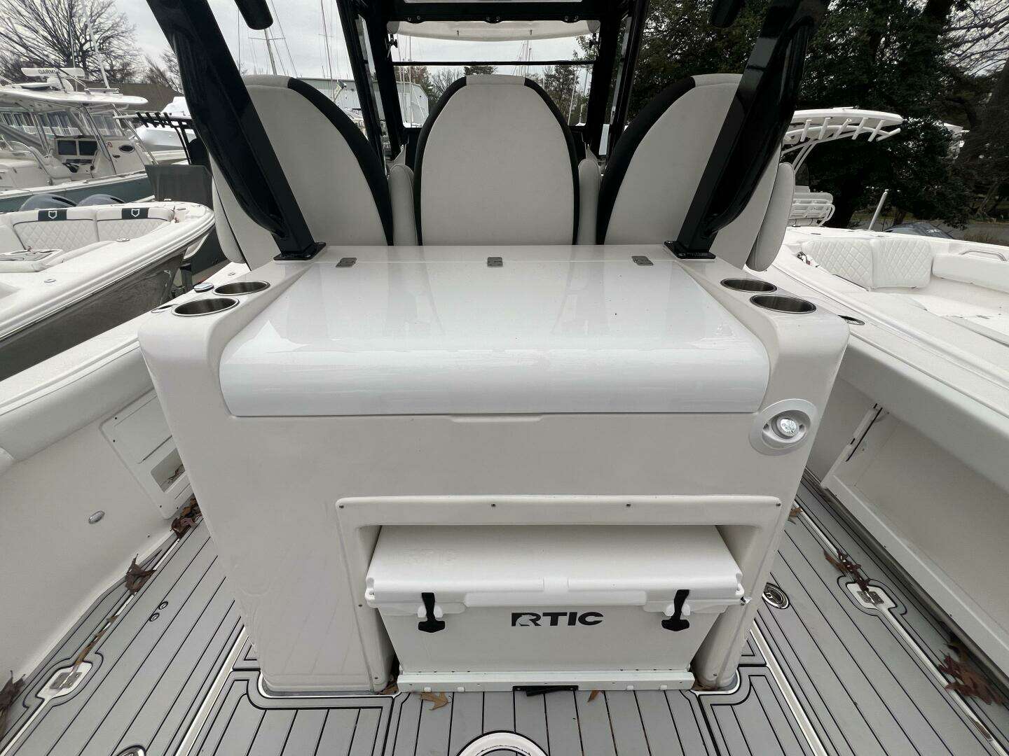 2025 Sea Fox 328 Commander - Image 20