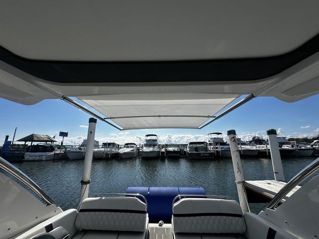 2023 Regal 2800 Bowrider - 9