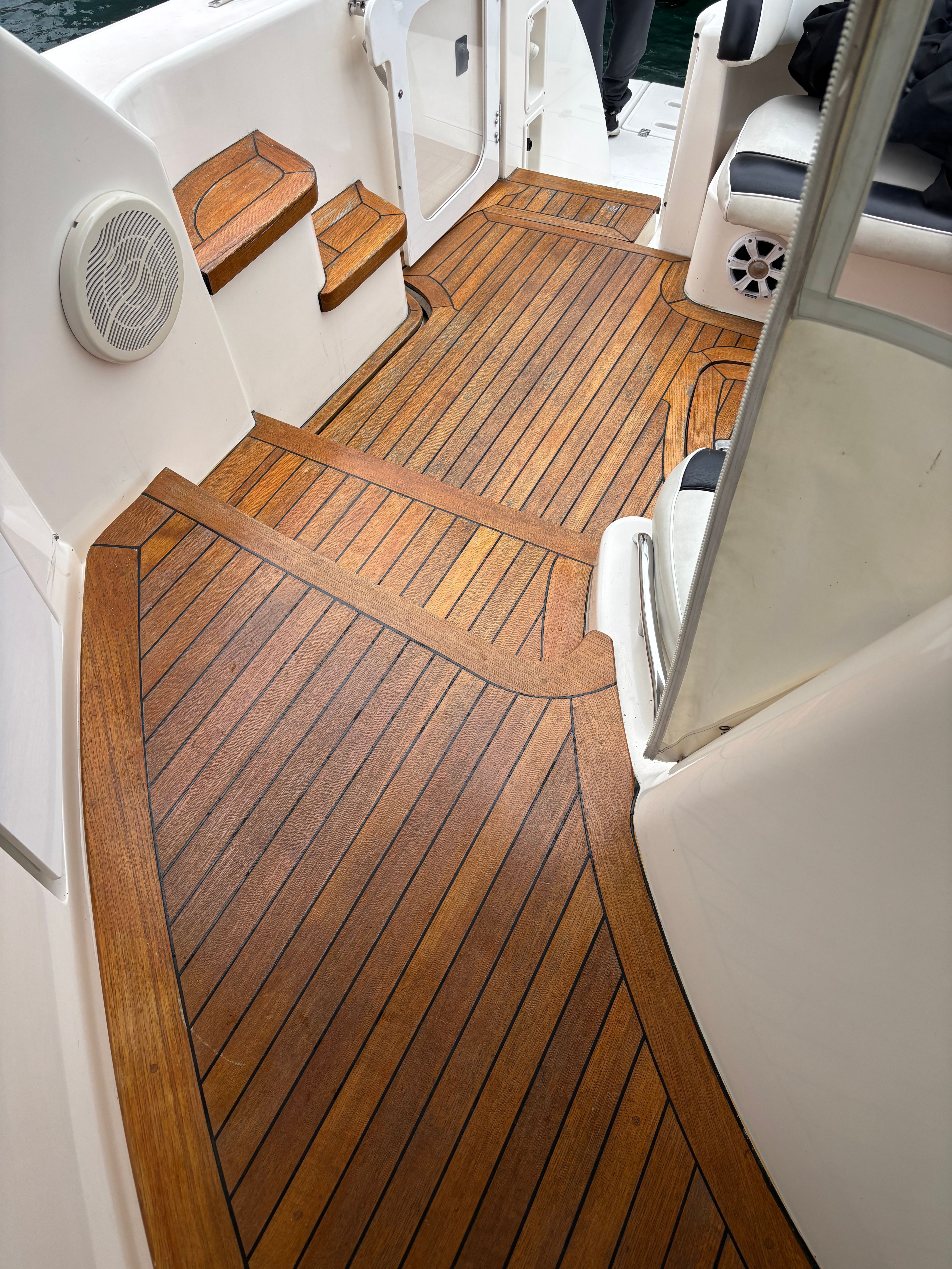 2006 Tiara Yachts 4400 Sovran - 17