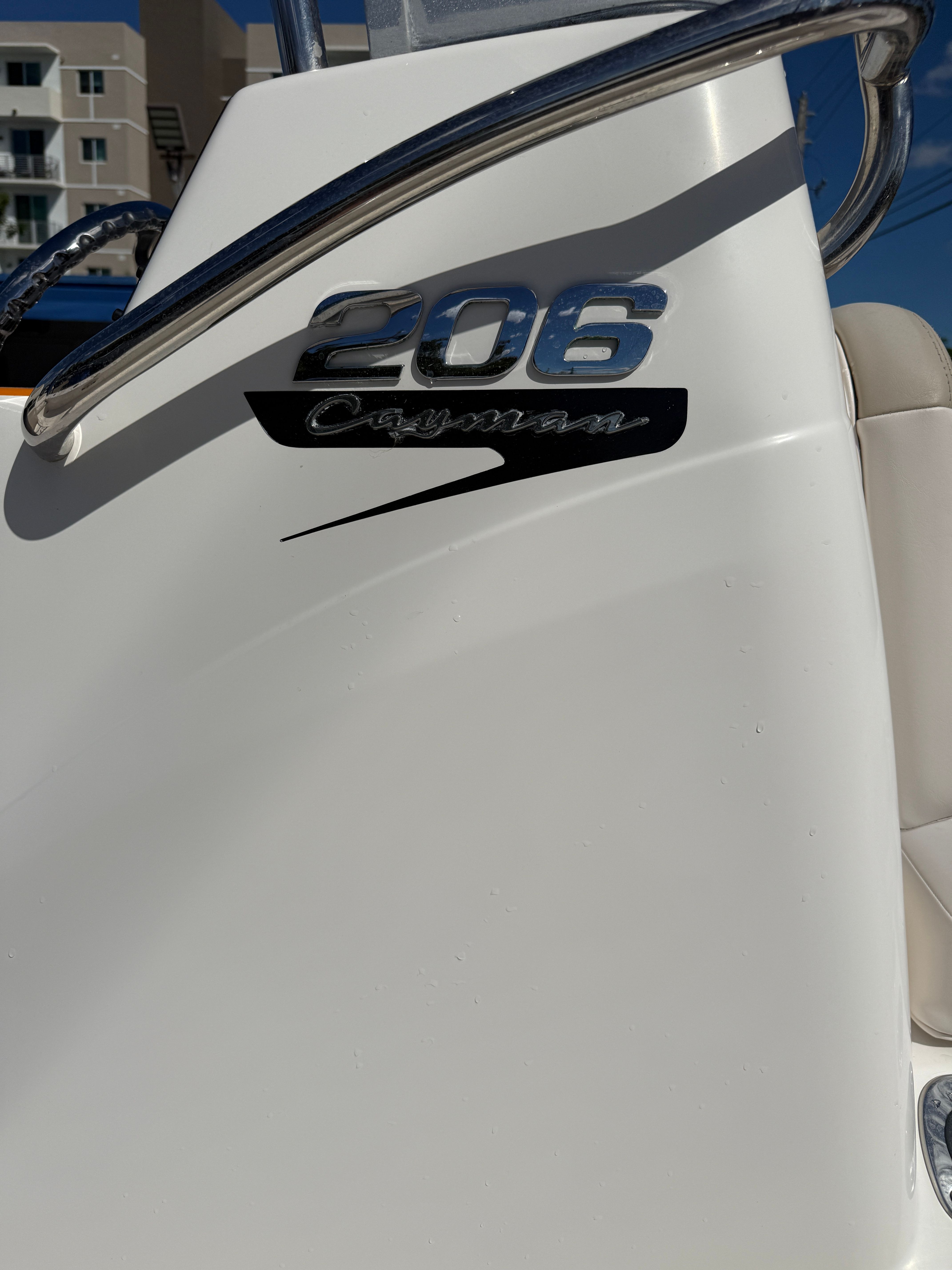 2017 Robalo 206 Cayman - 12