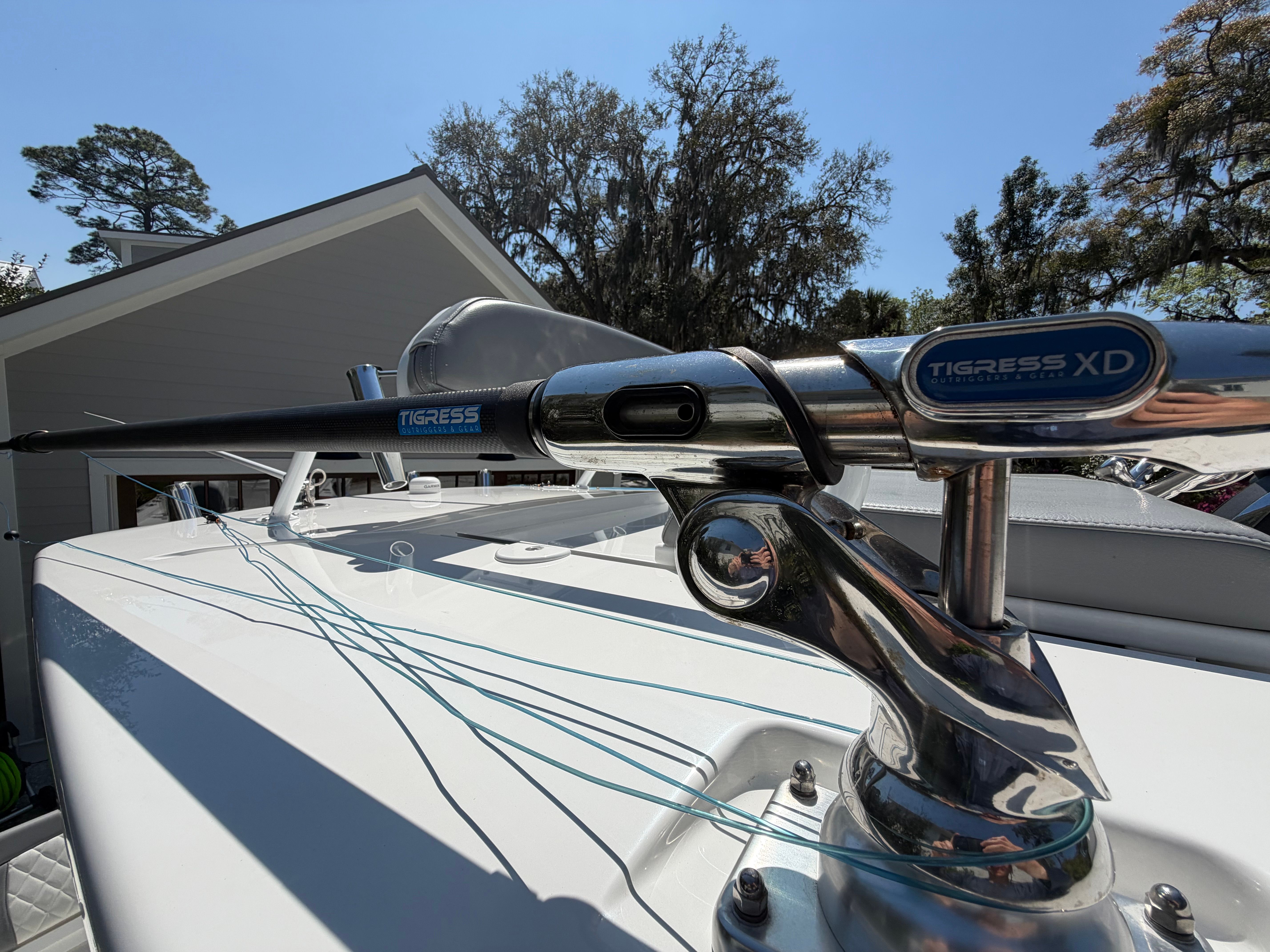 2025 Everglades 253 Center Console - 17