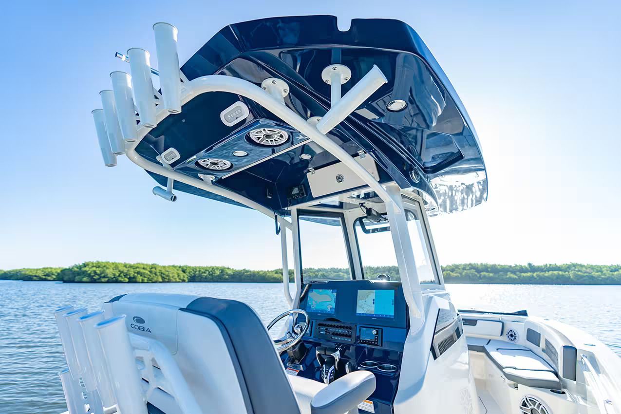 2027 Cobia 245 Center Console - 10
