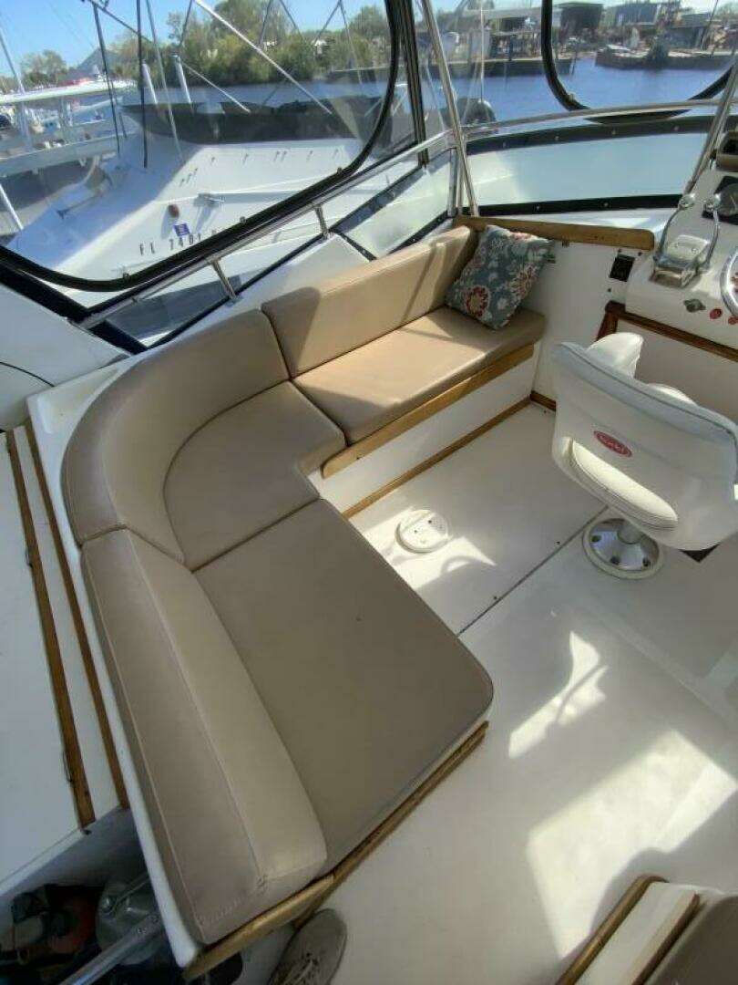 1987 President 41 Double Cabin Motor Yacht - Image 26