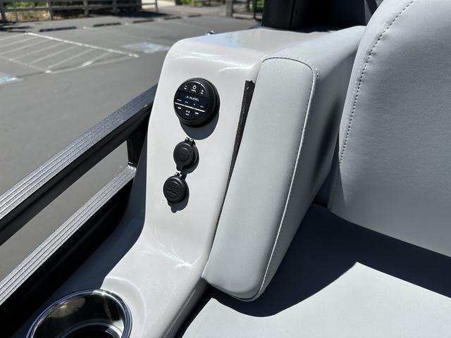 2025 Harris Solstice 230 SL - 19