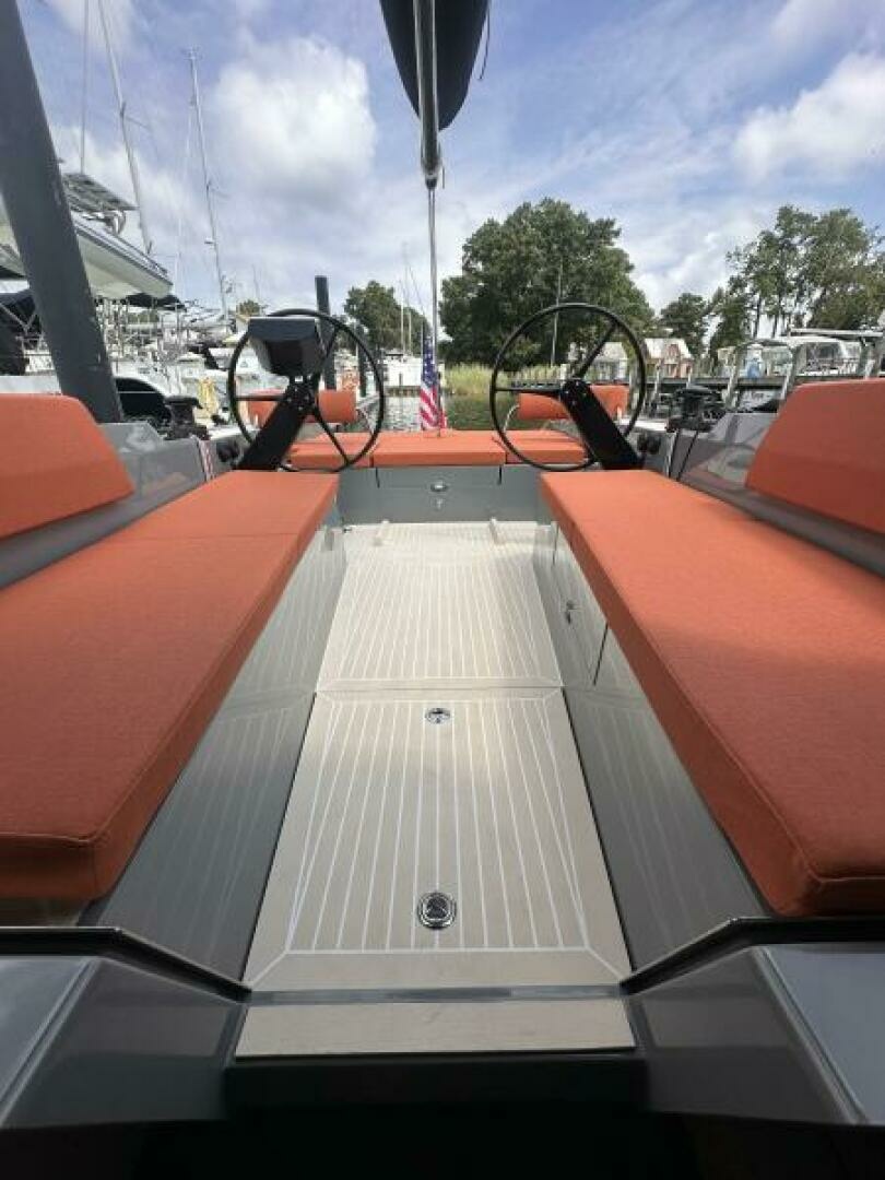 2027 Saffier SE 33 Life - Image 7