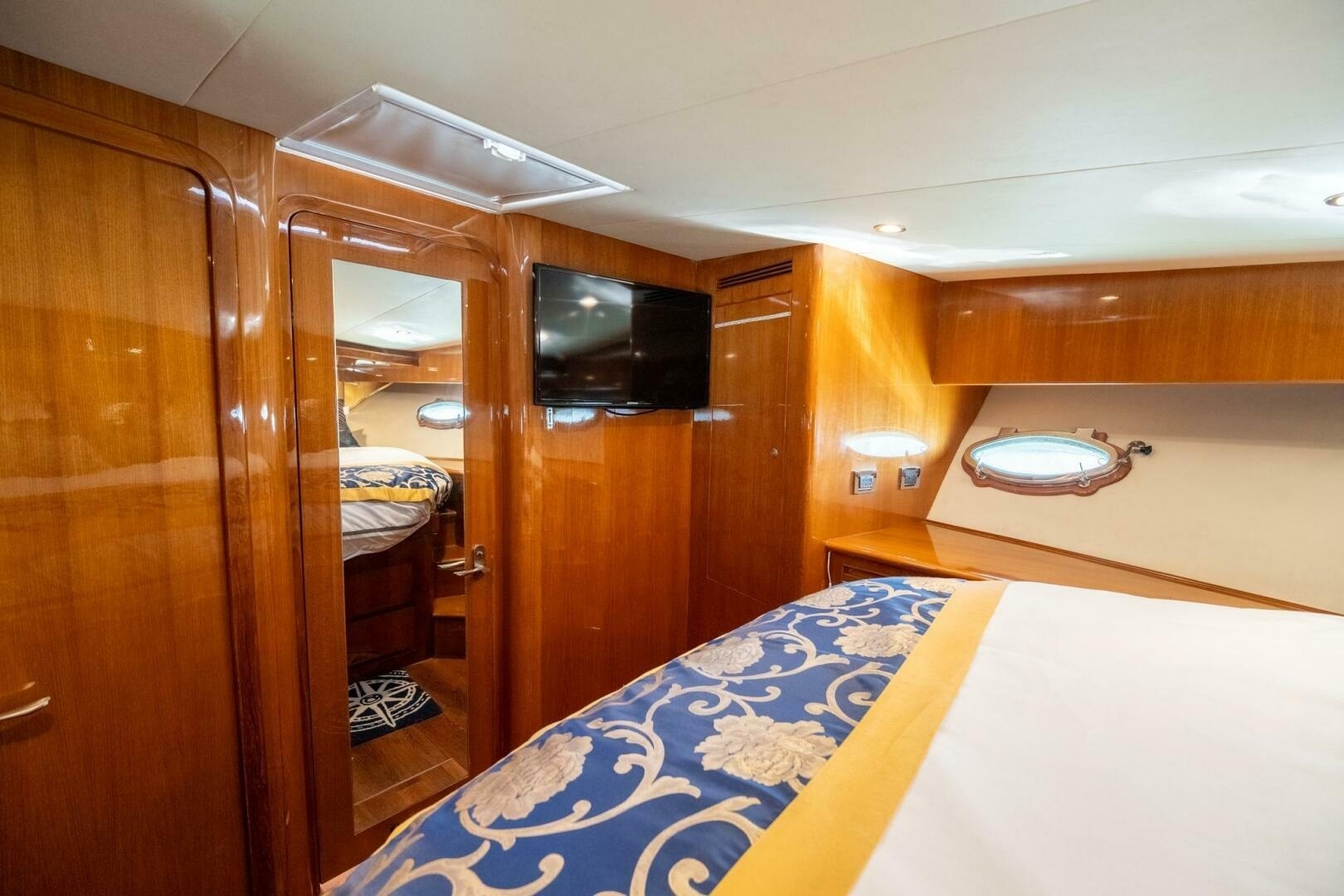 2007 Ocean Alexander 52 Sedan - Image 22