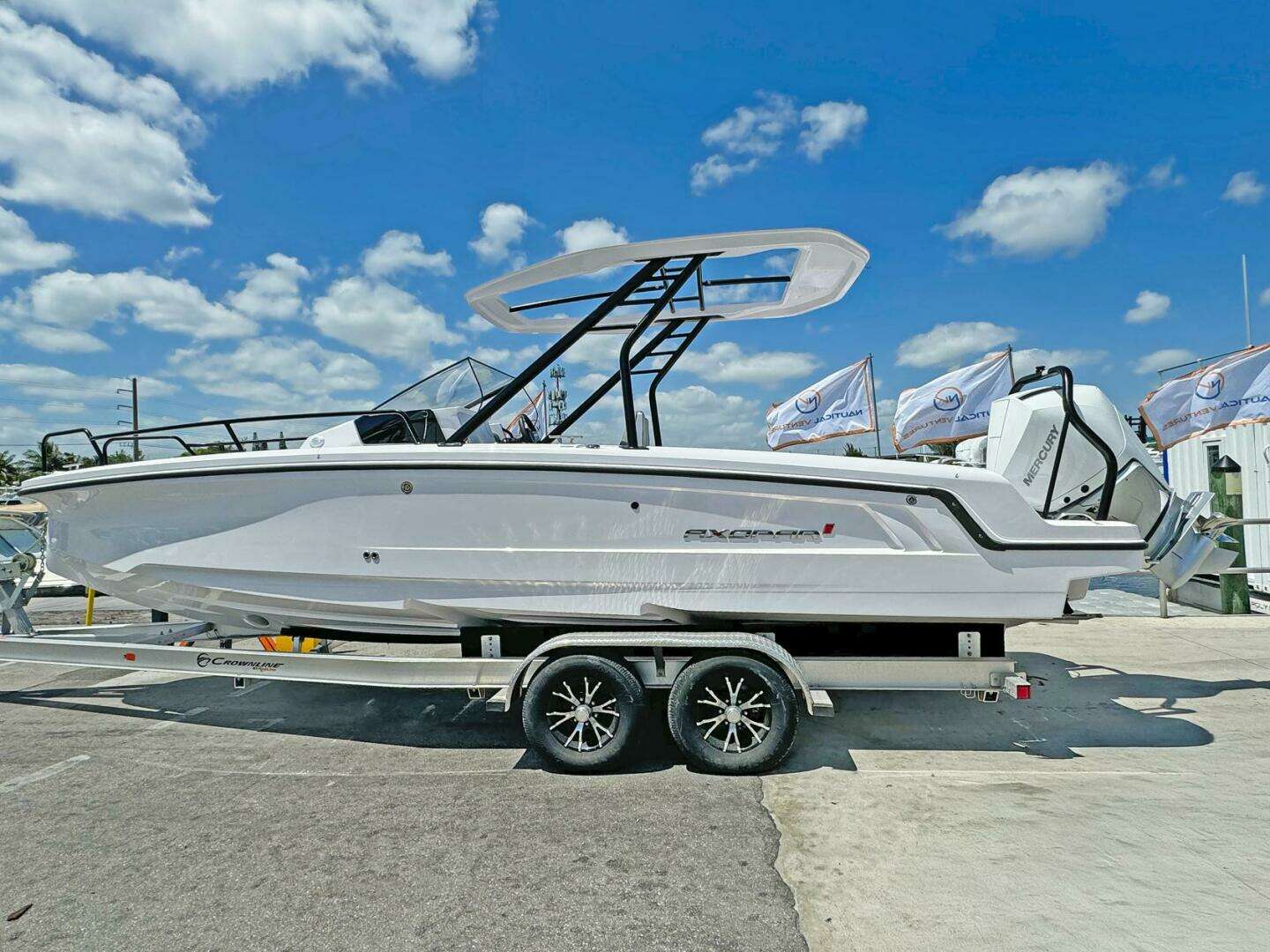 2024 Axopar 25 Cross Top - Image 2