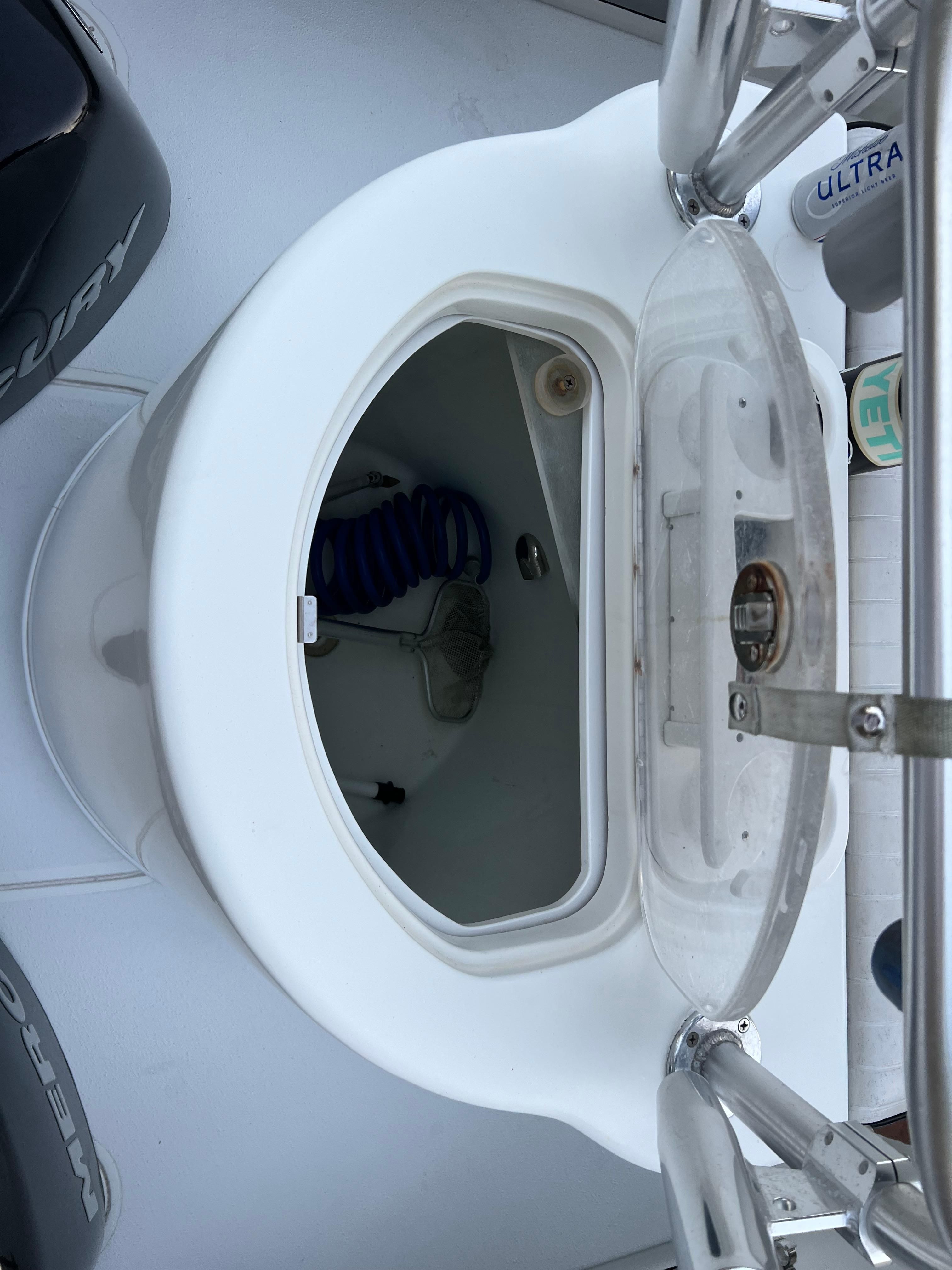 2004 Yellowfin 31 Center Console - 9