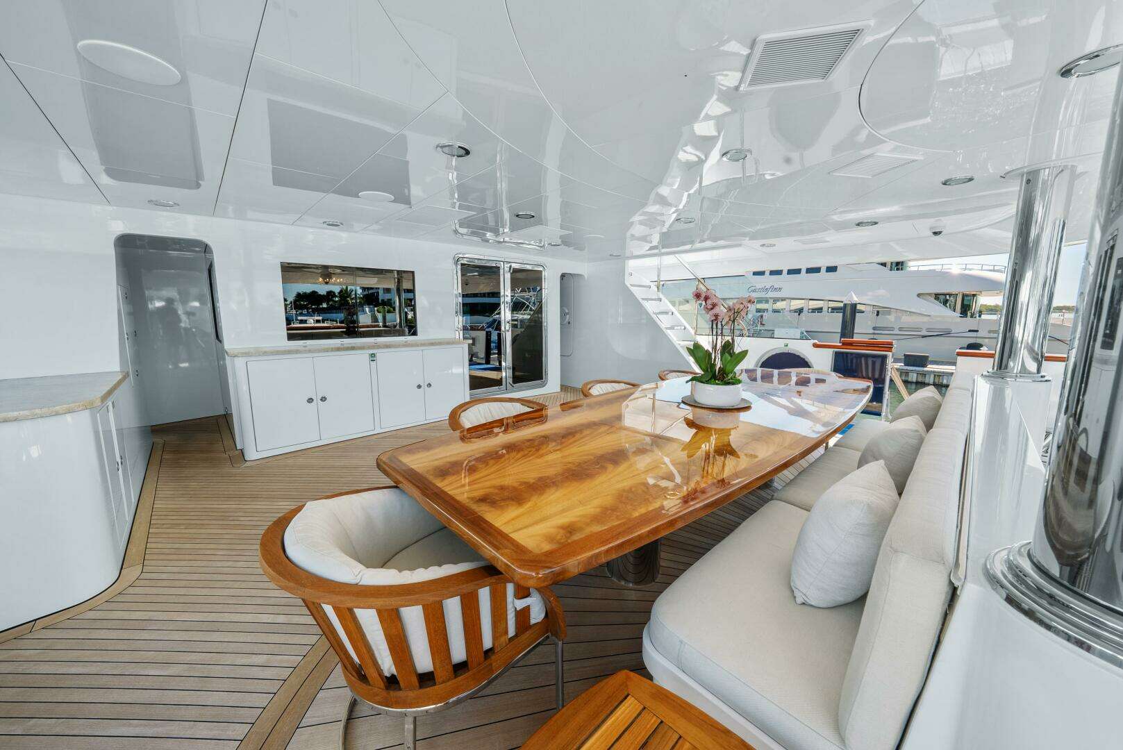 2005 Trinity Yachts Tri-Deck - Image 58