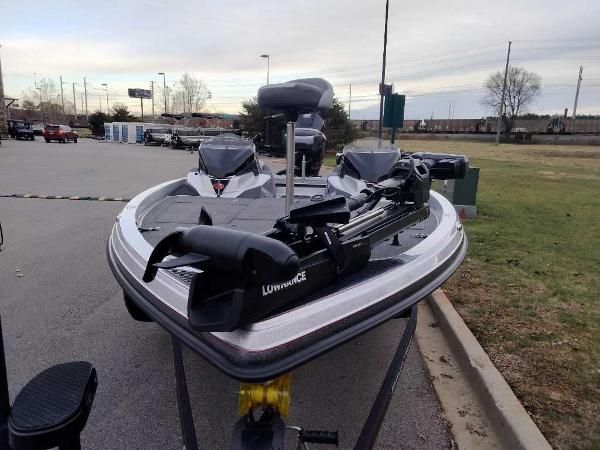 2024 Ranger Z518 Ranger Cup Equipped boat in parking lot.