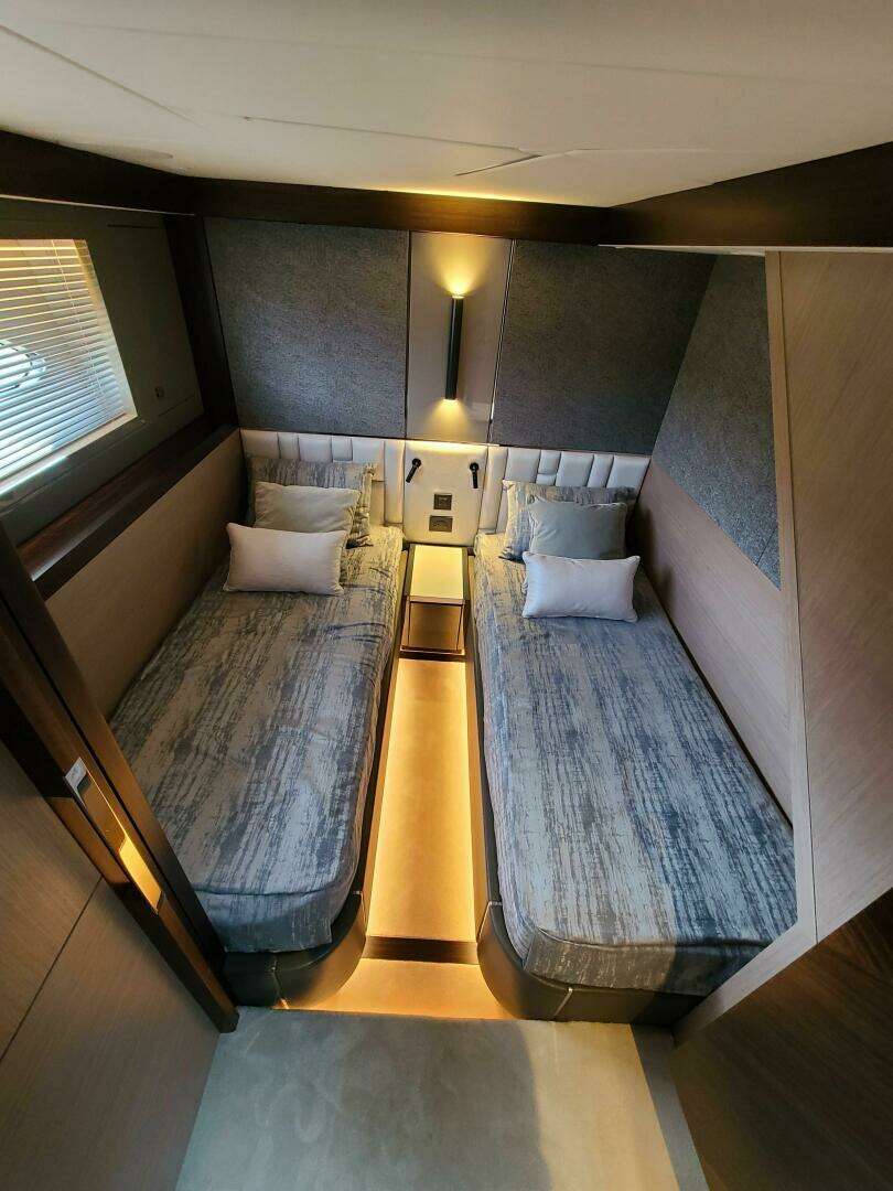 2023 Sunseeker 68 Manhattan - Image 26