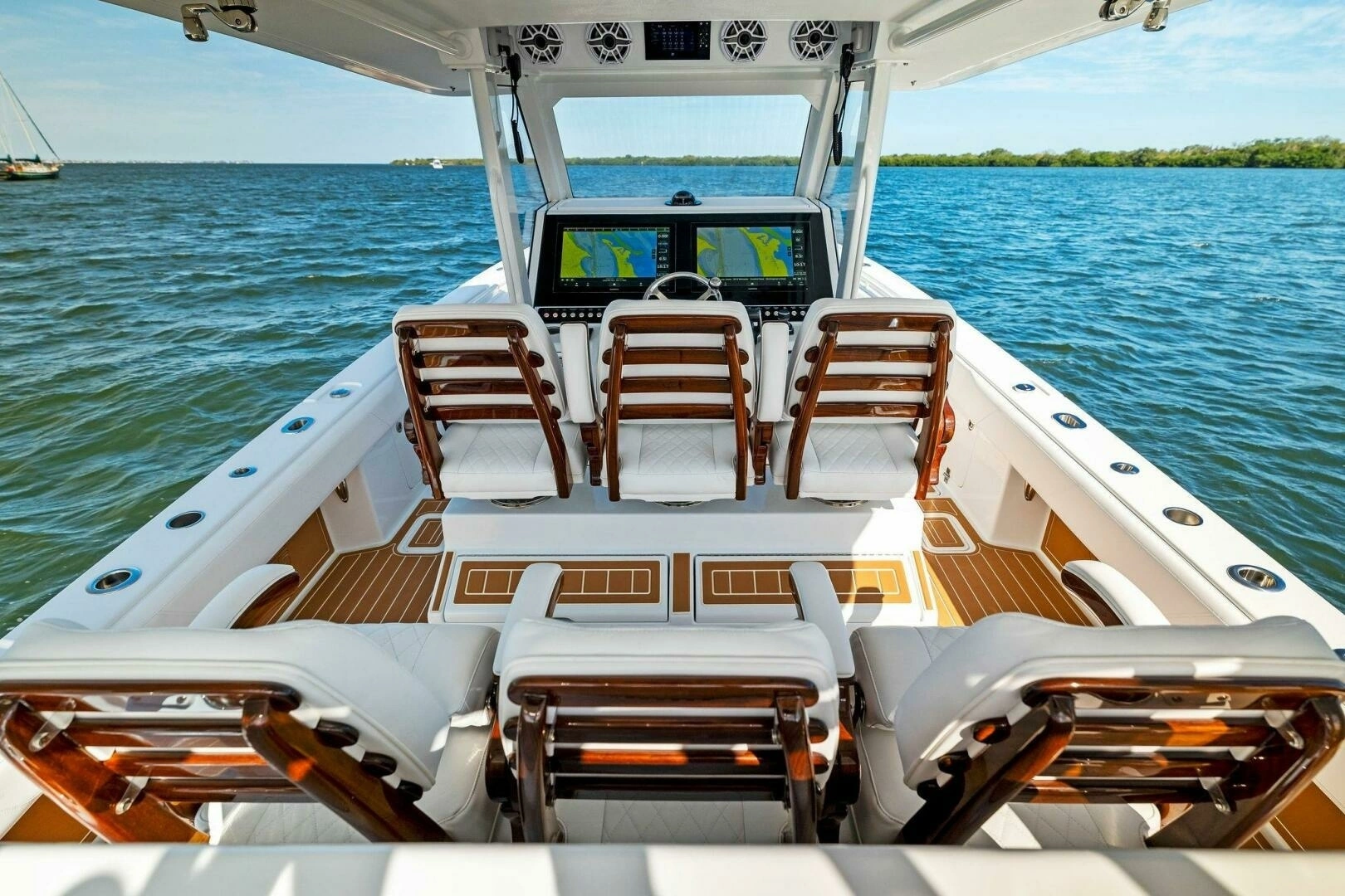 2022 Barker Boatworks 40 HPC - Image 9