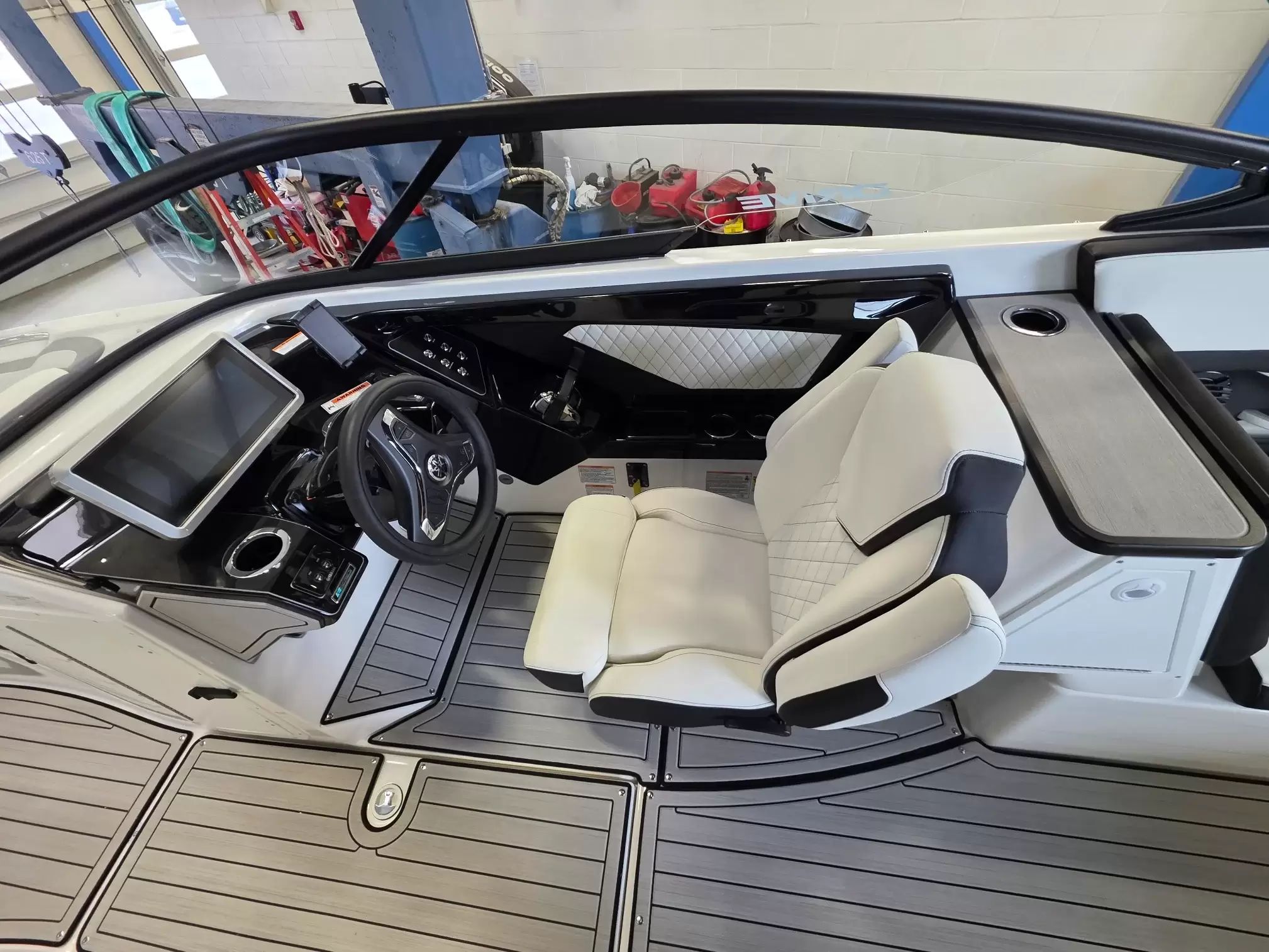 2026 Yamaha Boats 252SD - 15