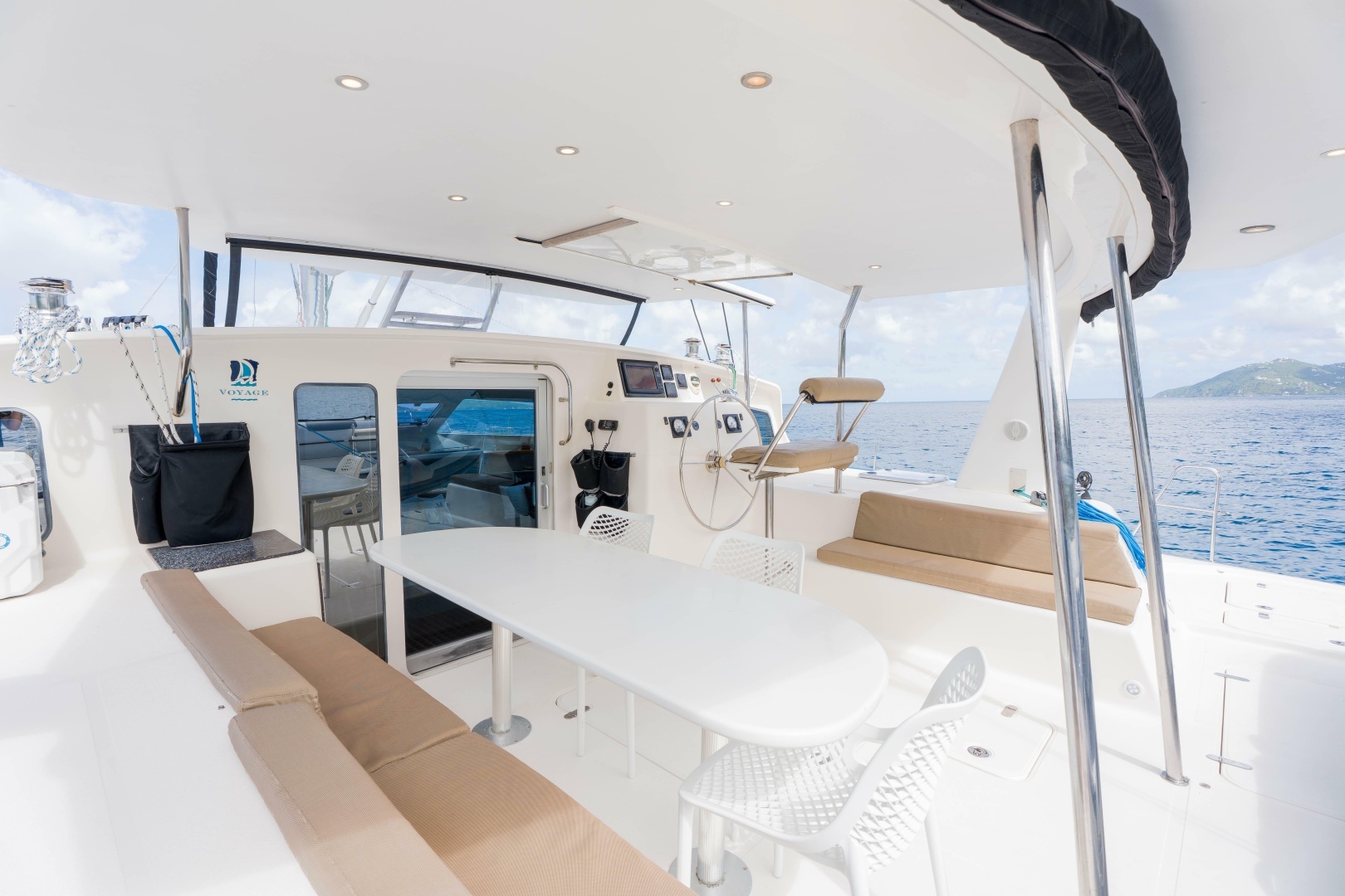 2011 Voyage Yachts 520 - Image 15