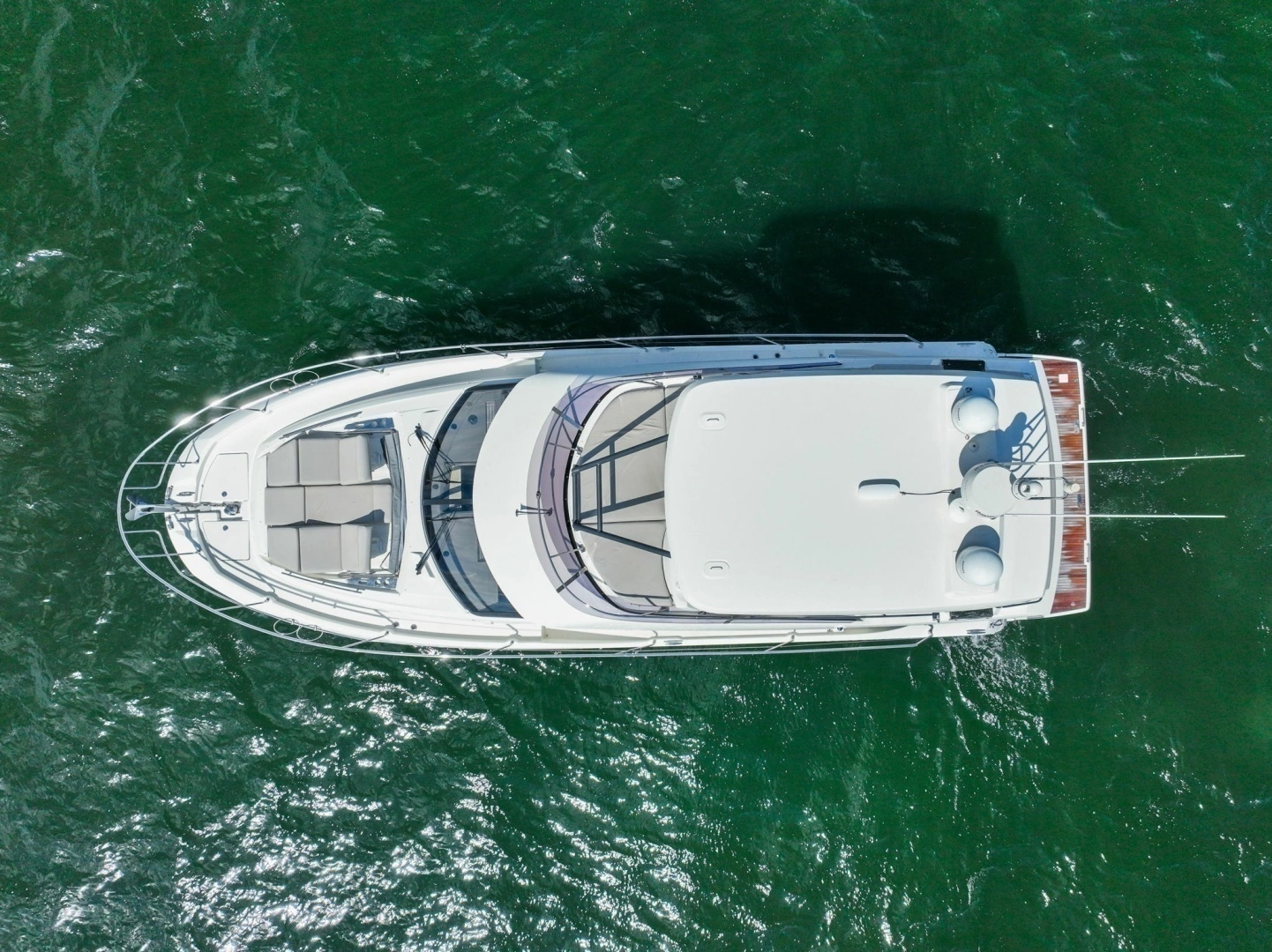 2020 Prestige 460 Flybridge - Image 8