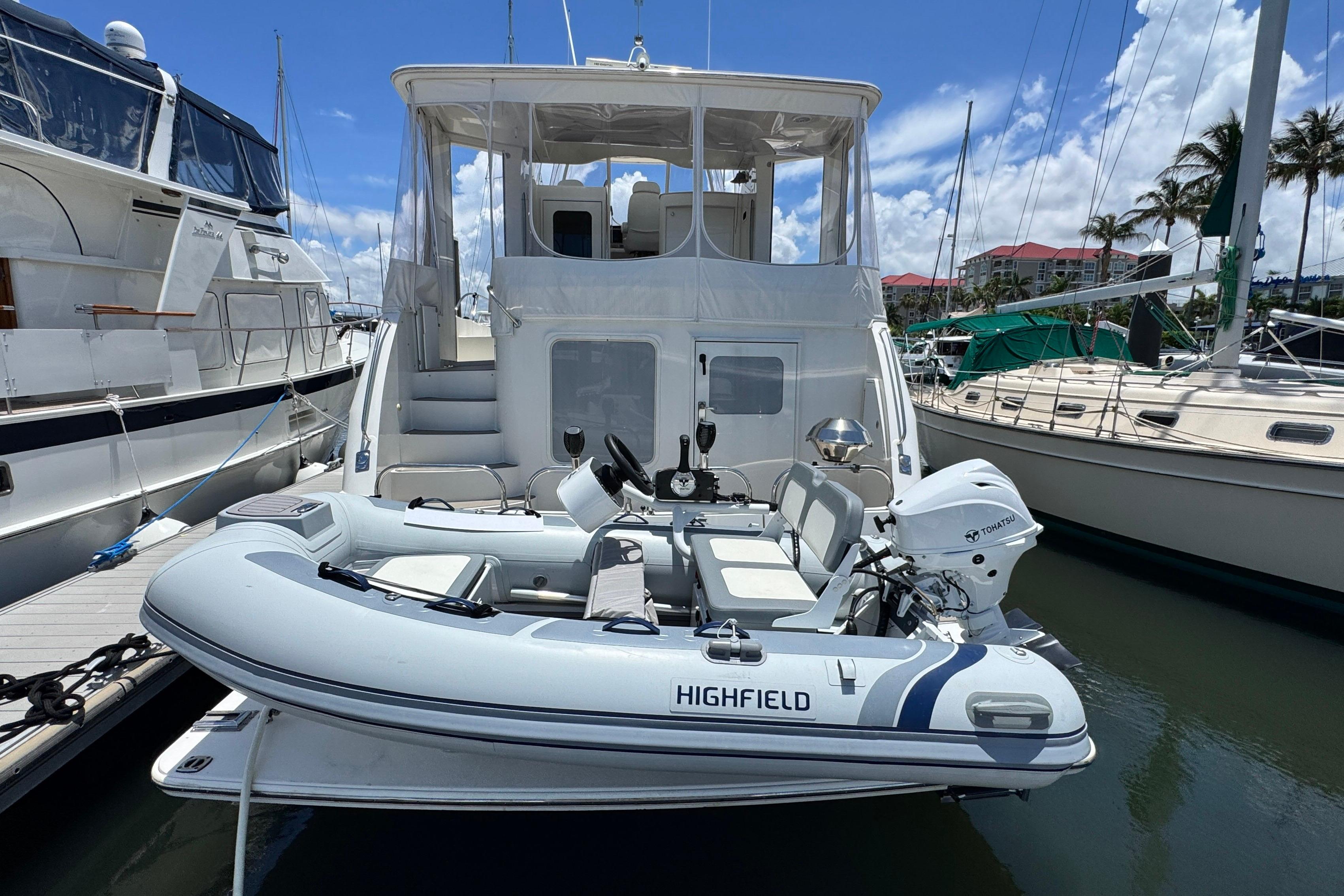 2007 Carver 47 Motor Yacht Tender