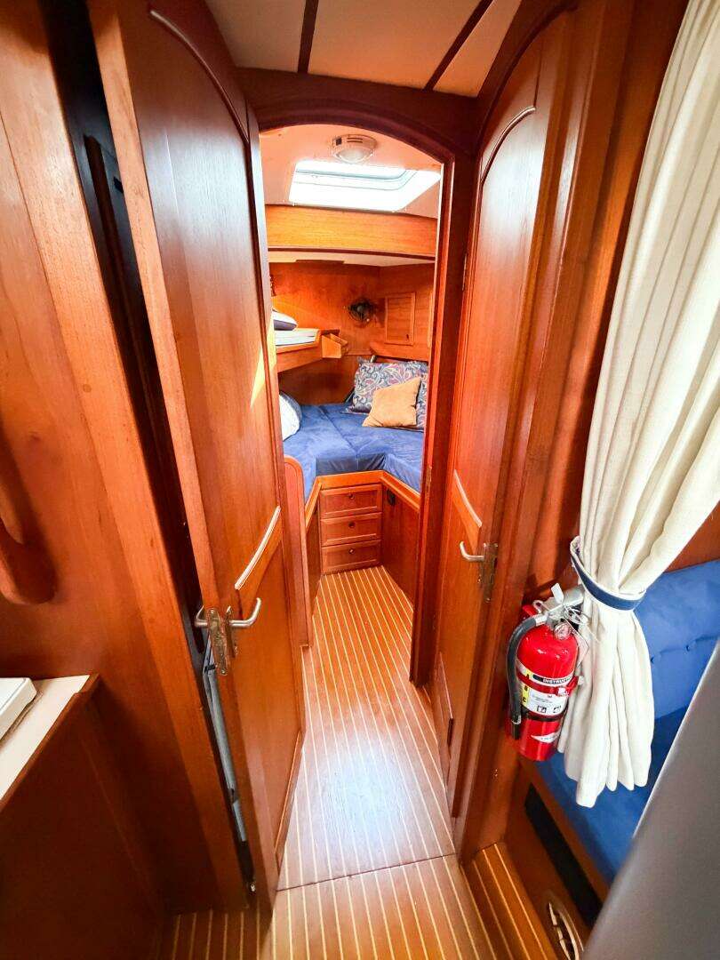1986 Nauticat 40 Cutter Ketch Pilothouse - Image 95