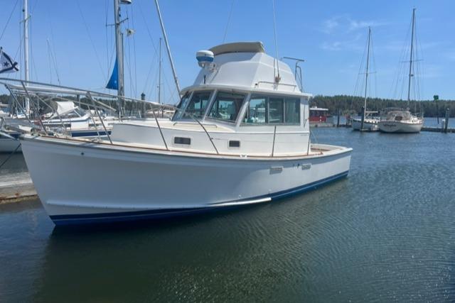 1989 Cape Dory Flybridge Cruiser