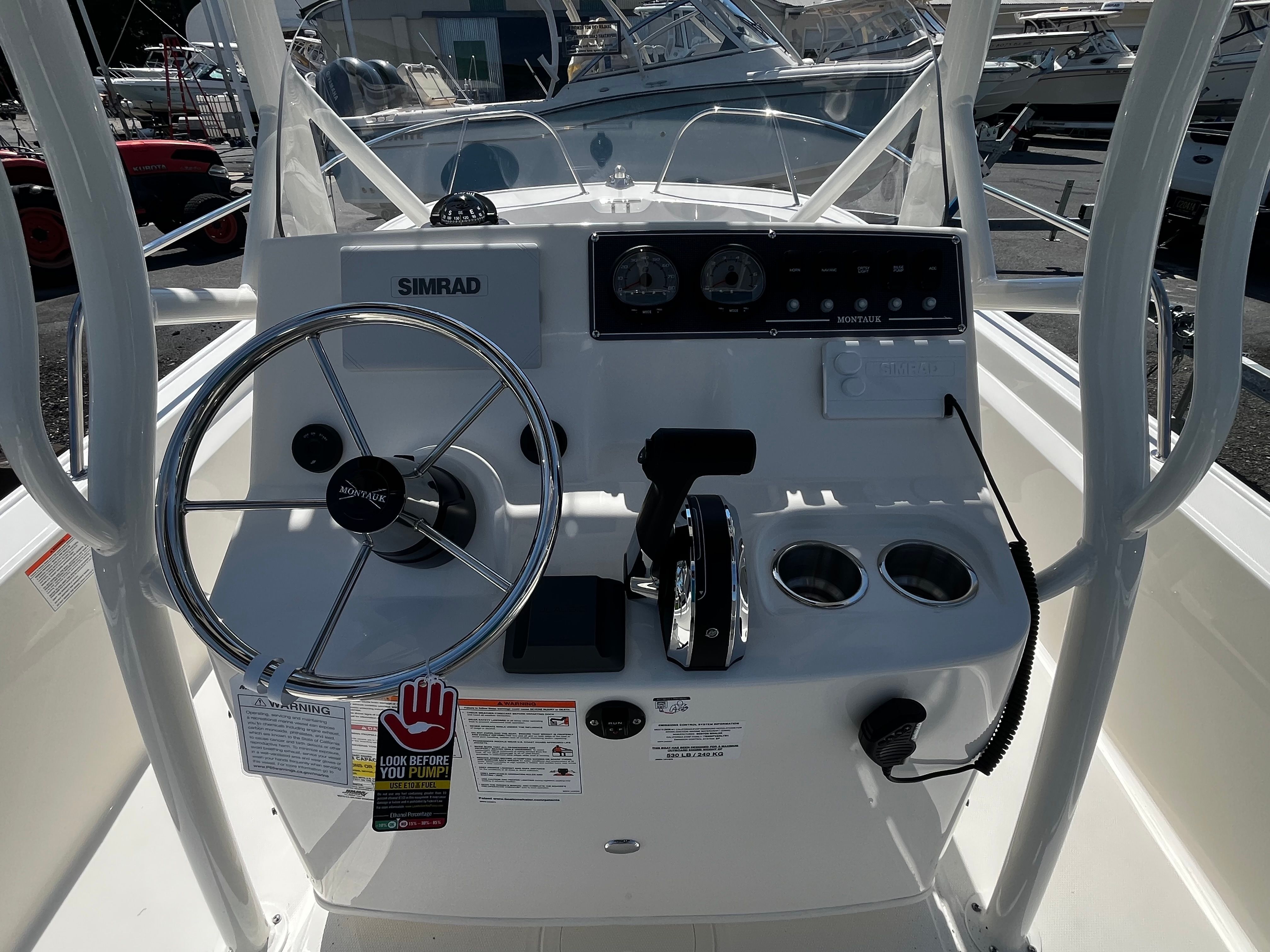 2026 BOSTON WHALER 190 MONTAUK - Image 9