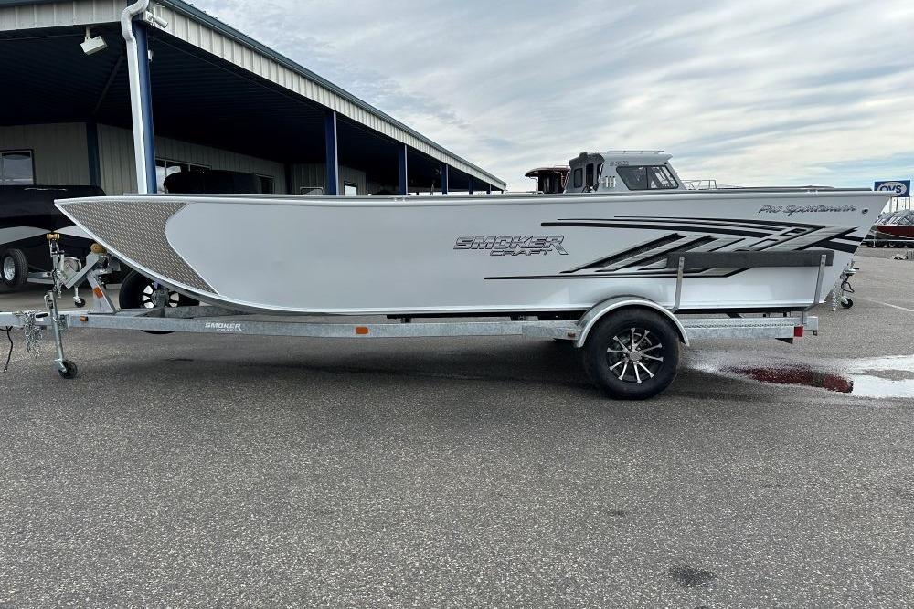 2026 Smoker Craft Pro V Sportsman 2072 TL