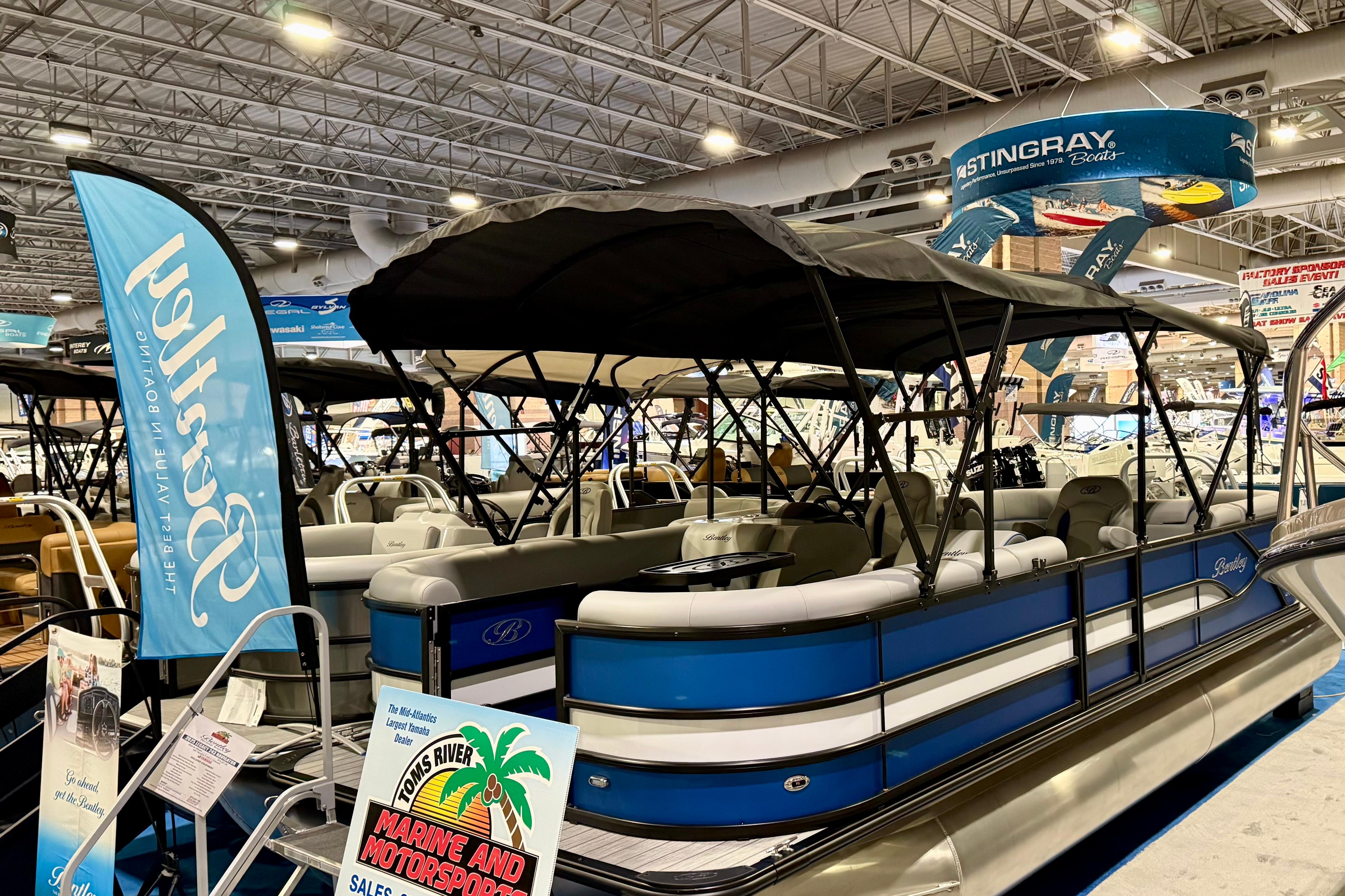 2025 Bentley Pontoons Legacy 243 Navigator