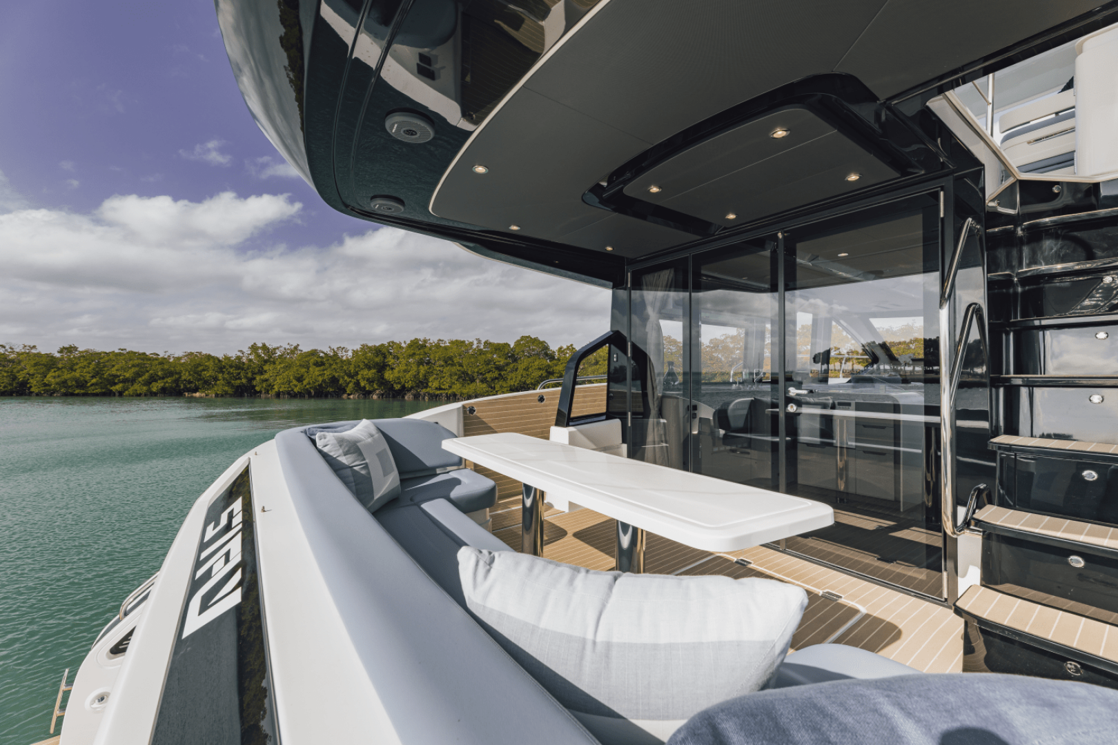 2027 Cruisers Yachts 57 FLY - Image 36