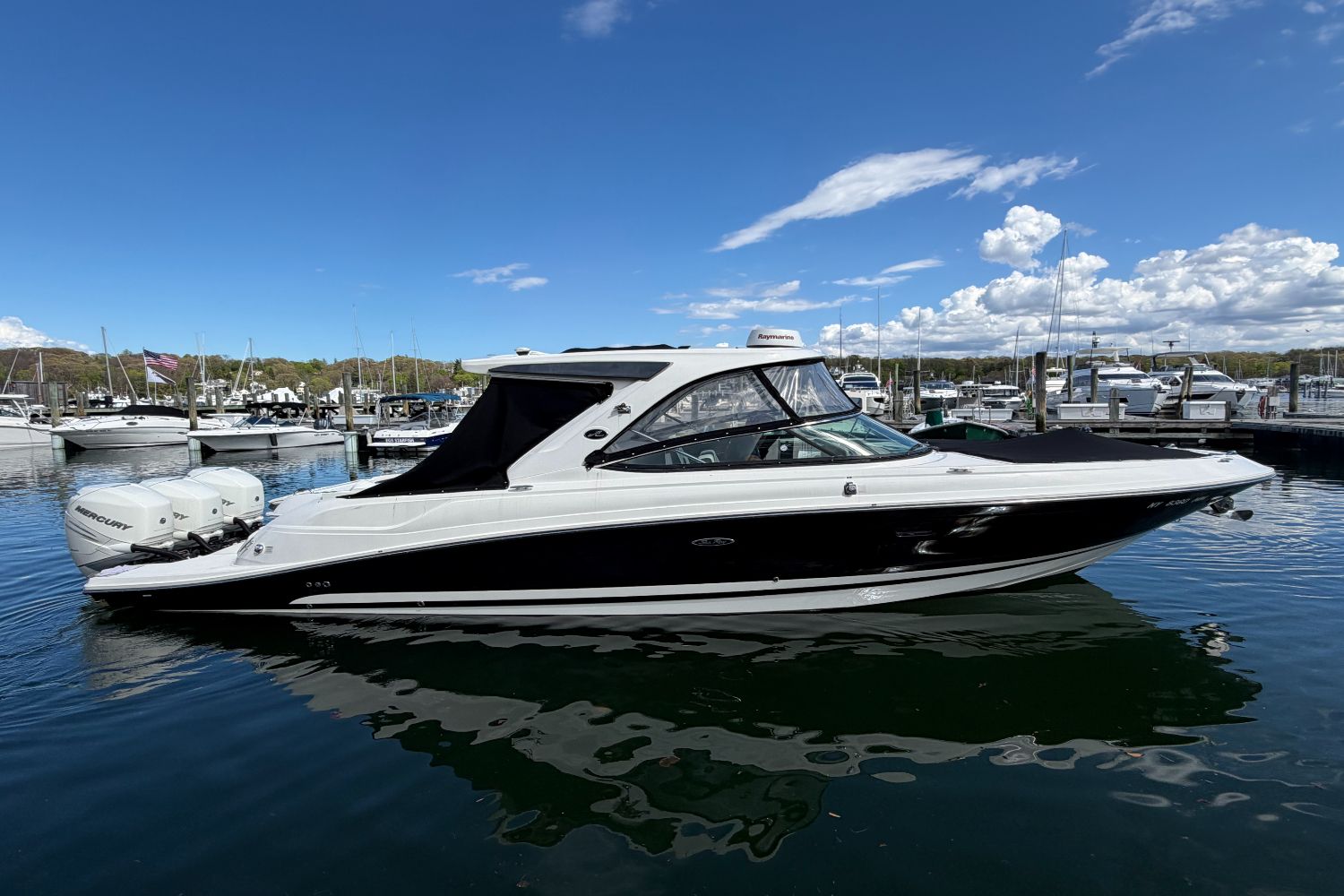 2017 Sea Ray SLX 350 Outboard - 46