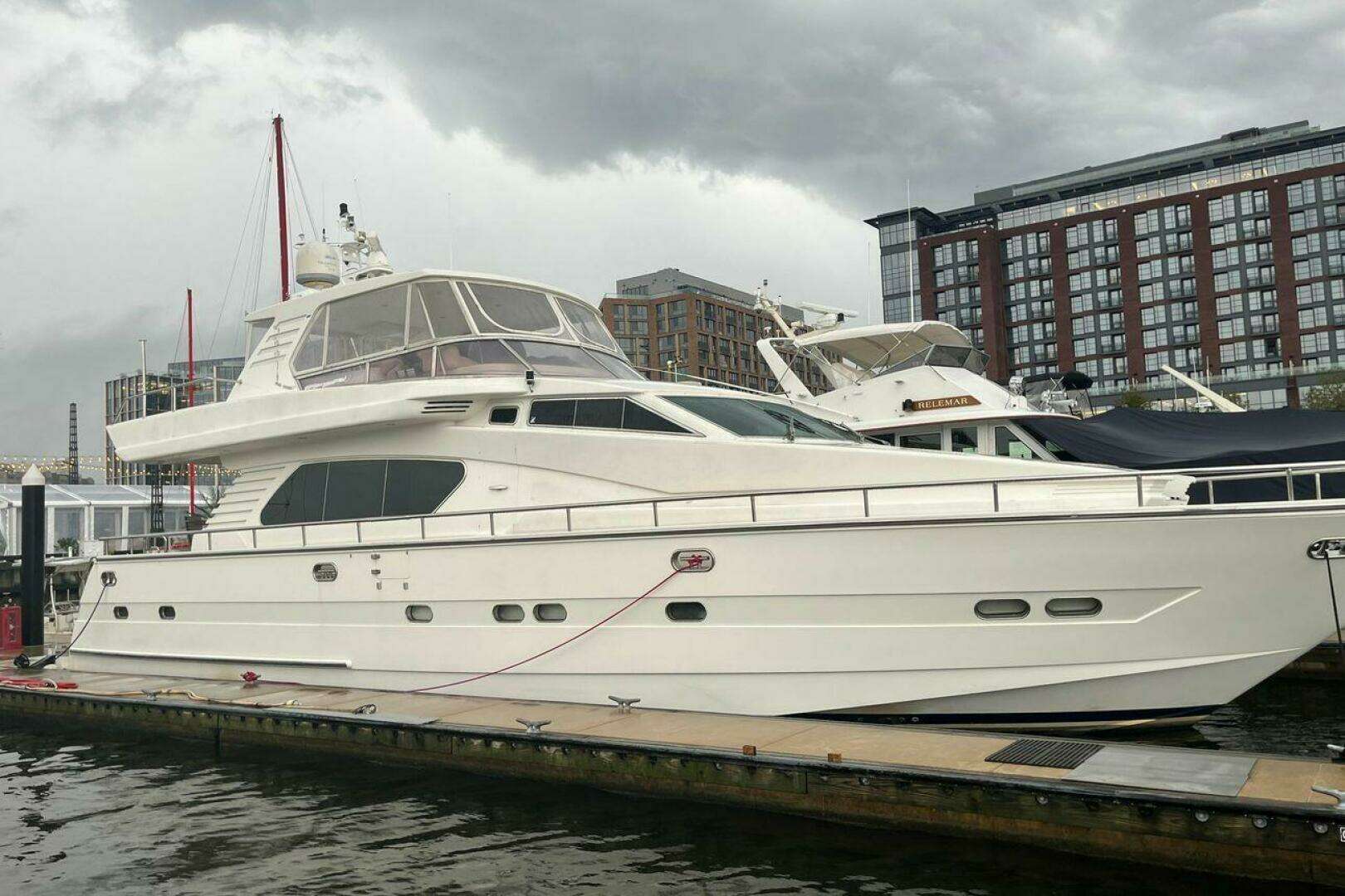 1999 Horizon 70 MY - Image 38