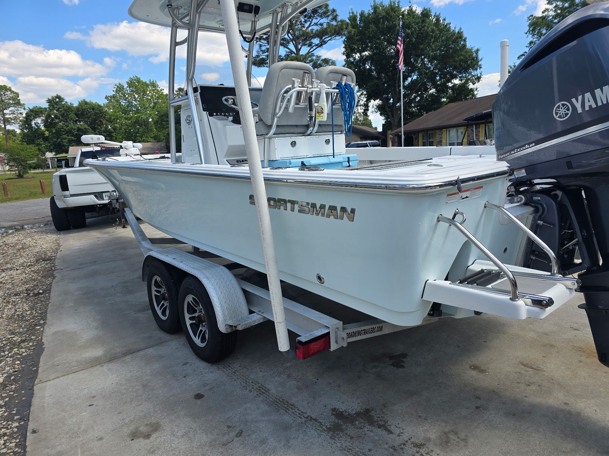 2019 Sportsman Masters 247 Bay Boat - 4