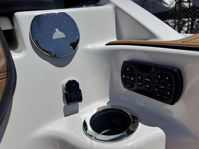 2026 Yamaha Boats 252SD - 5